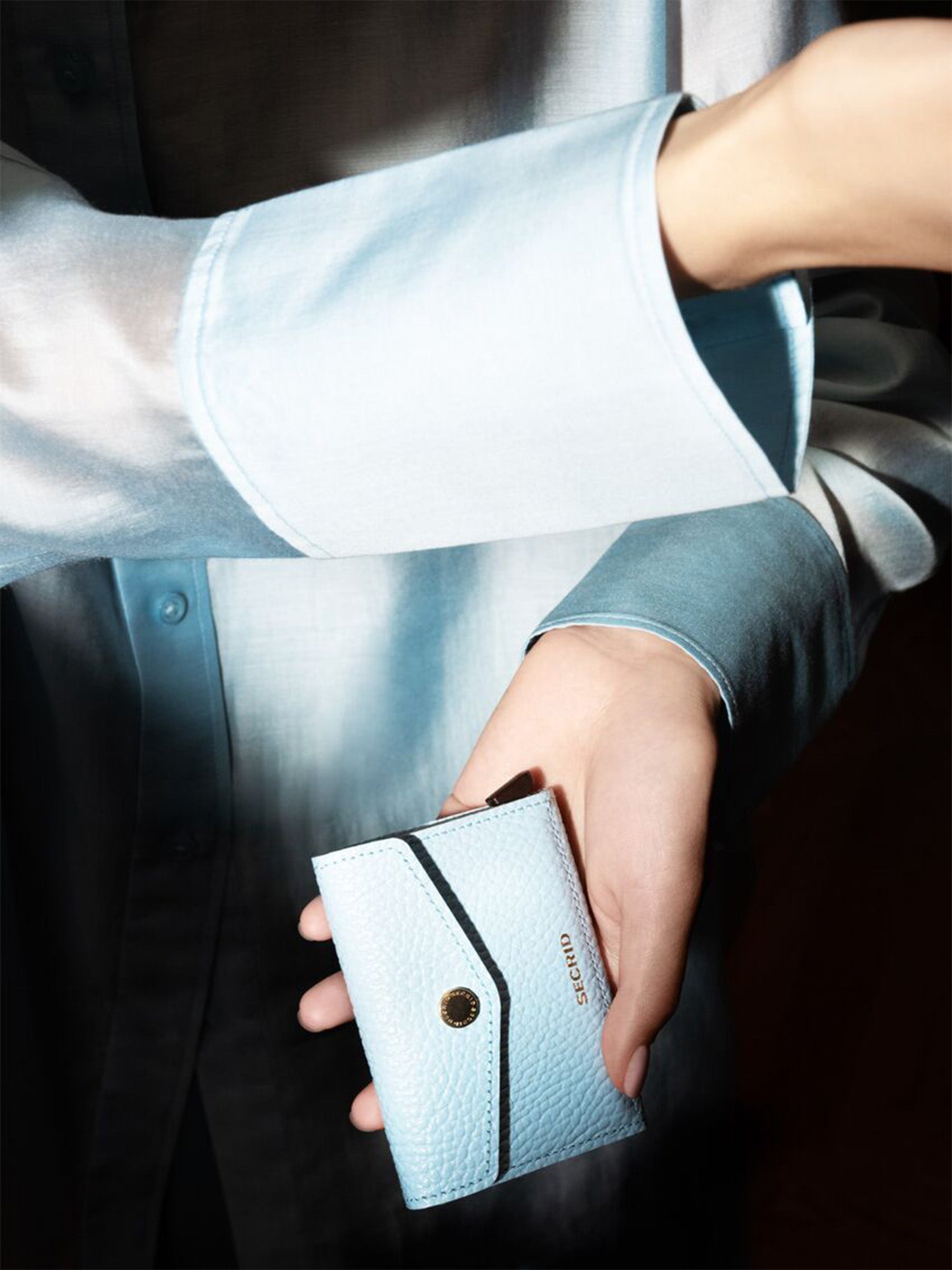 ICE BLUE
