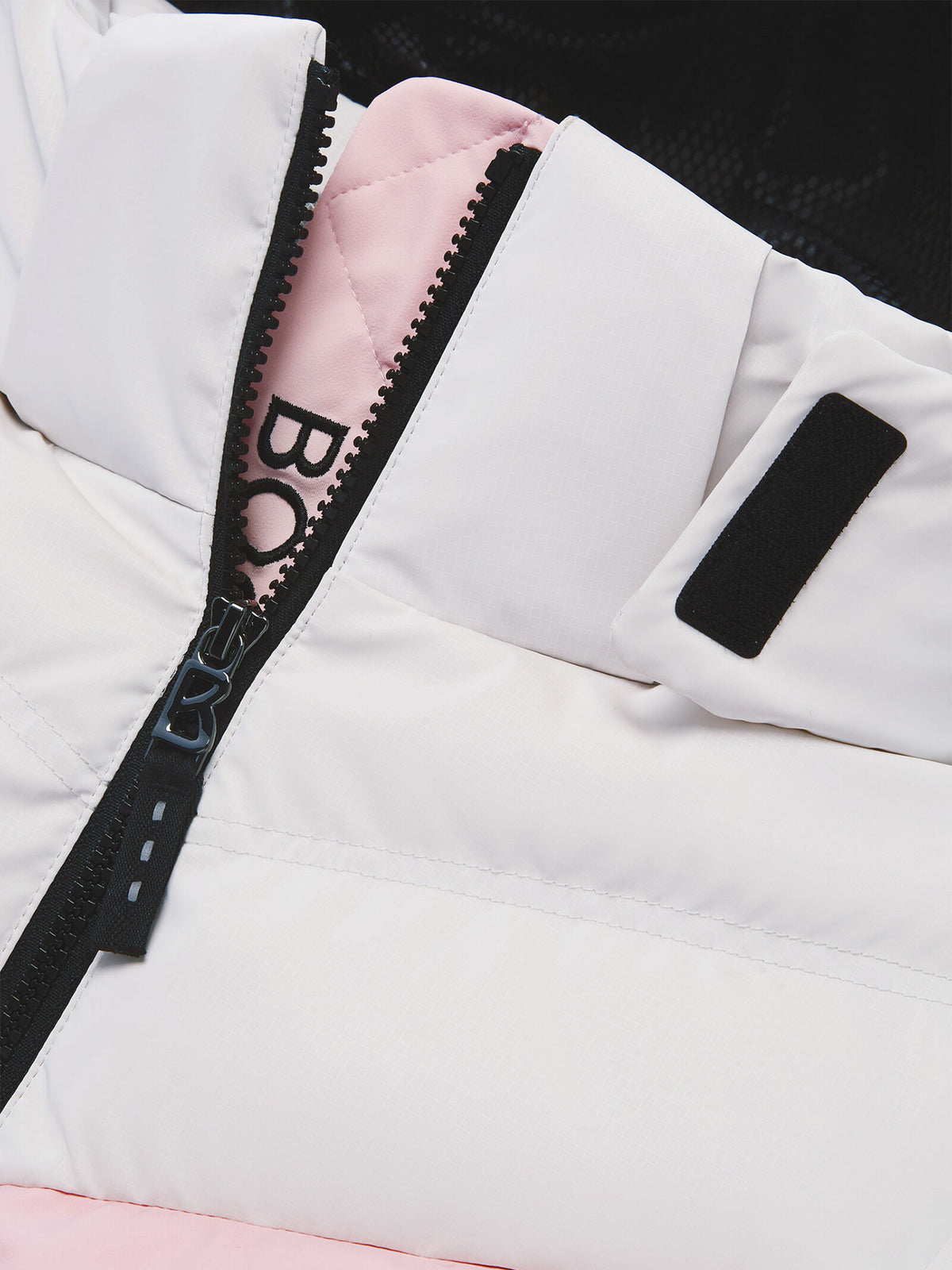 WHITE/PINK/PINECONE