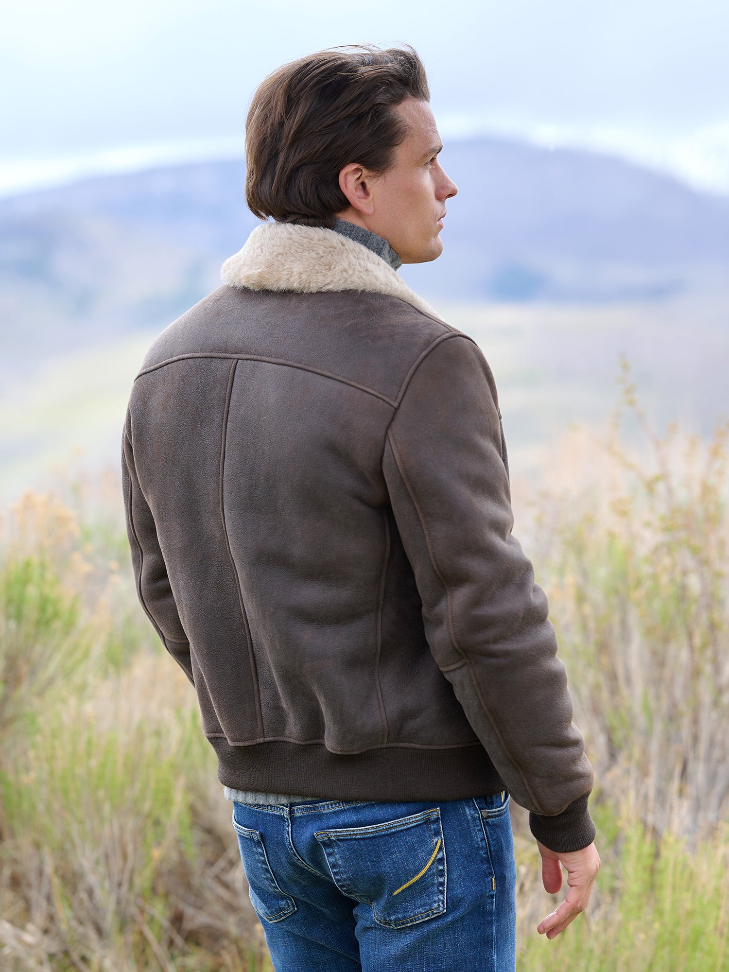 DARK BROWN