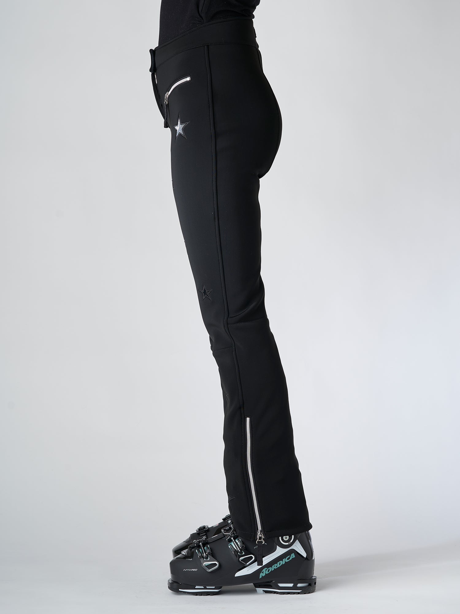 BLACK/BLACK