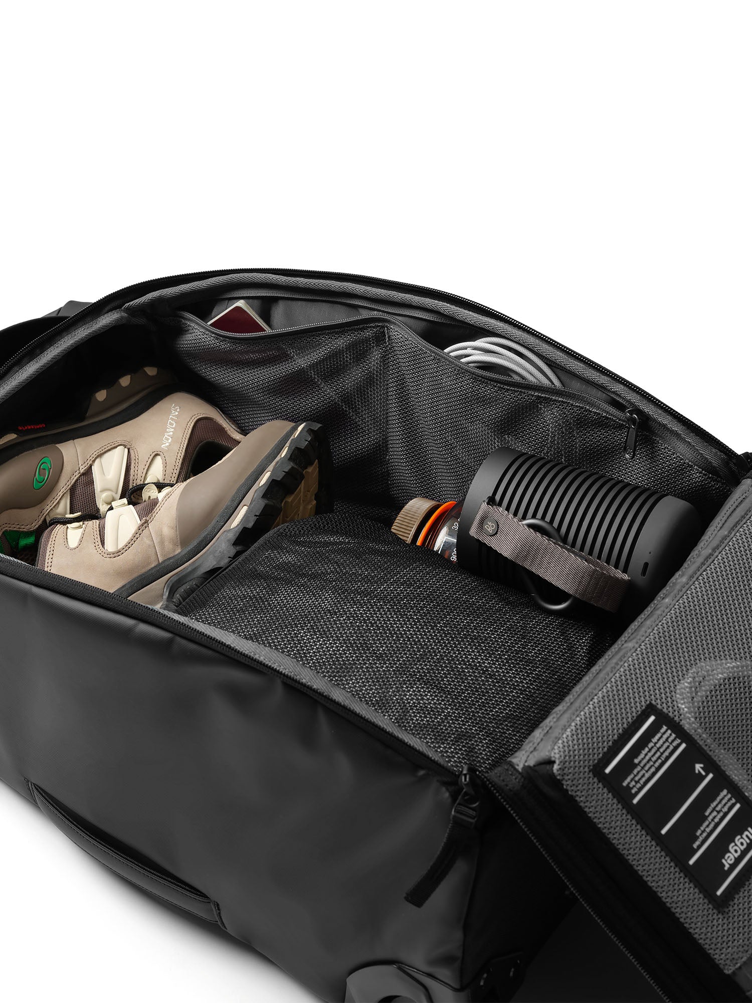 The Hugger Roller Bag Carry-On 40L – Gorsuch