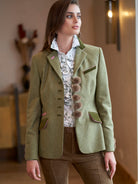 GREEN