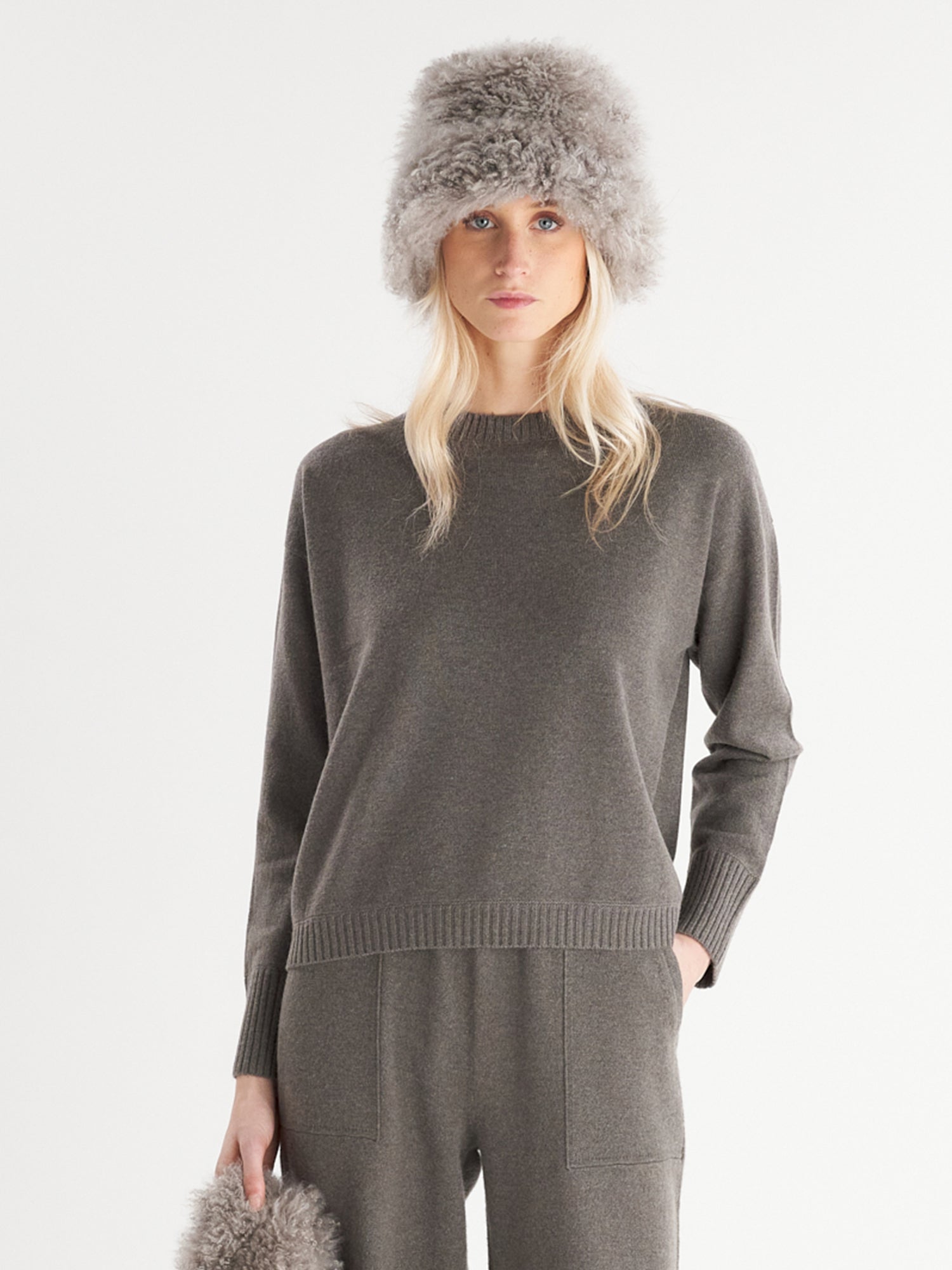 TAUPE