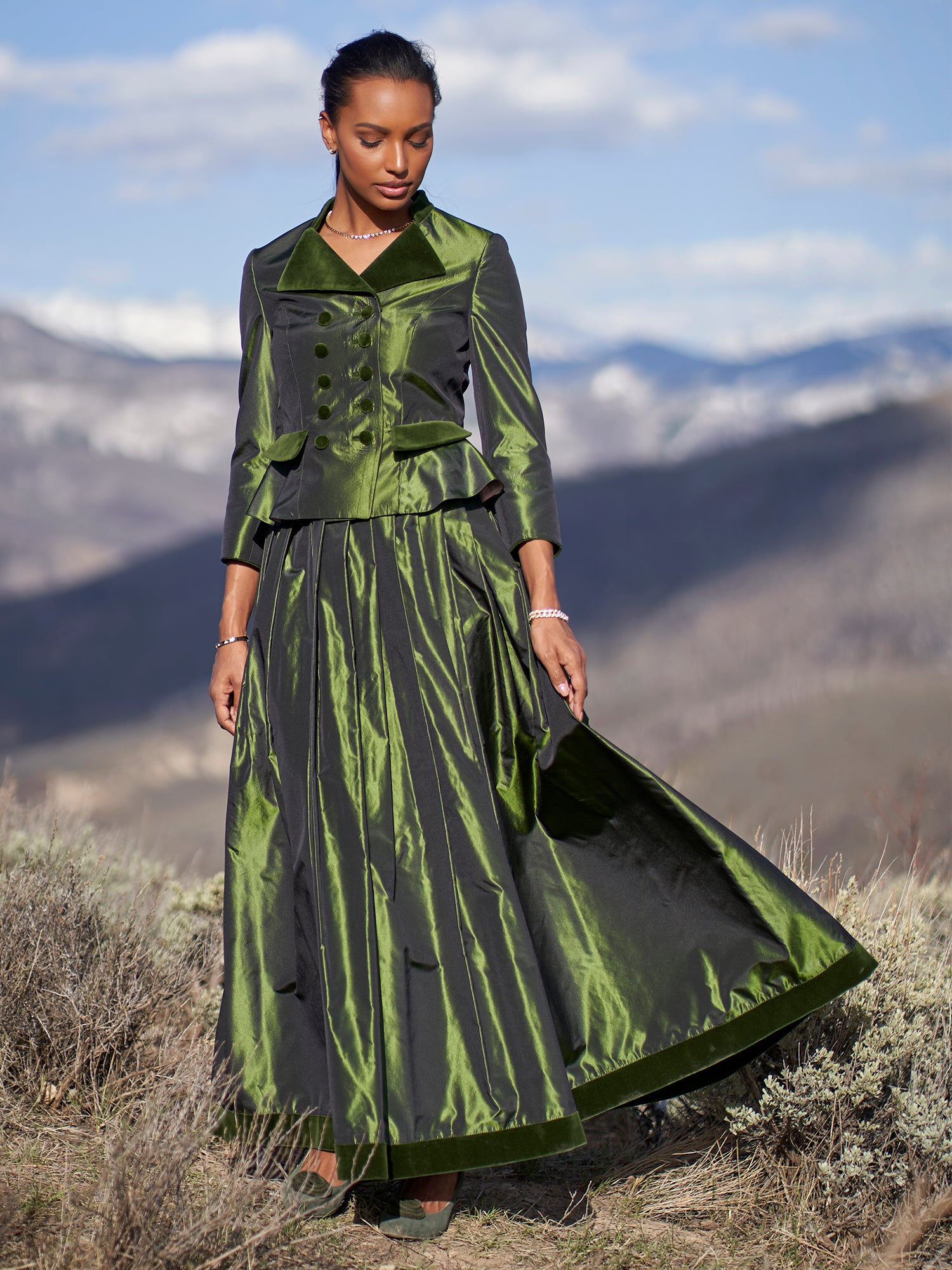 GREEN