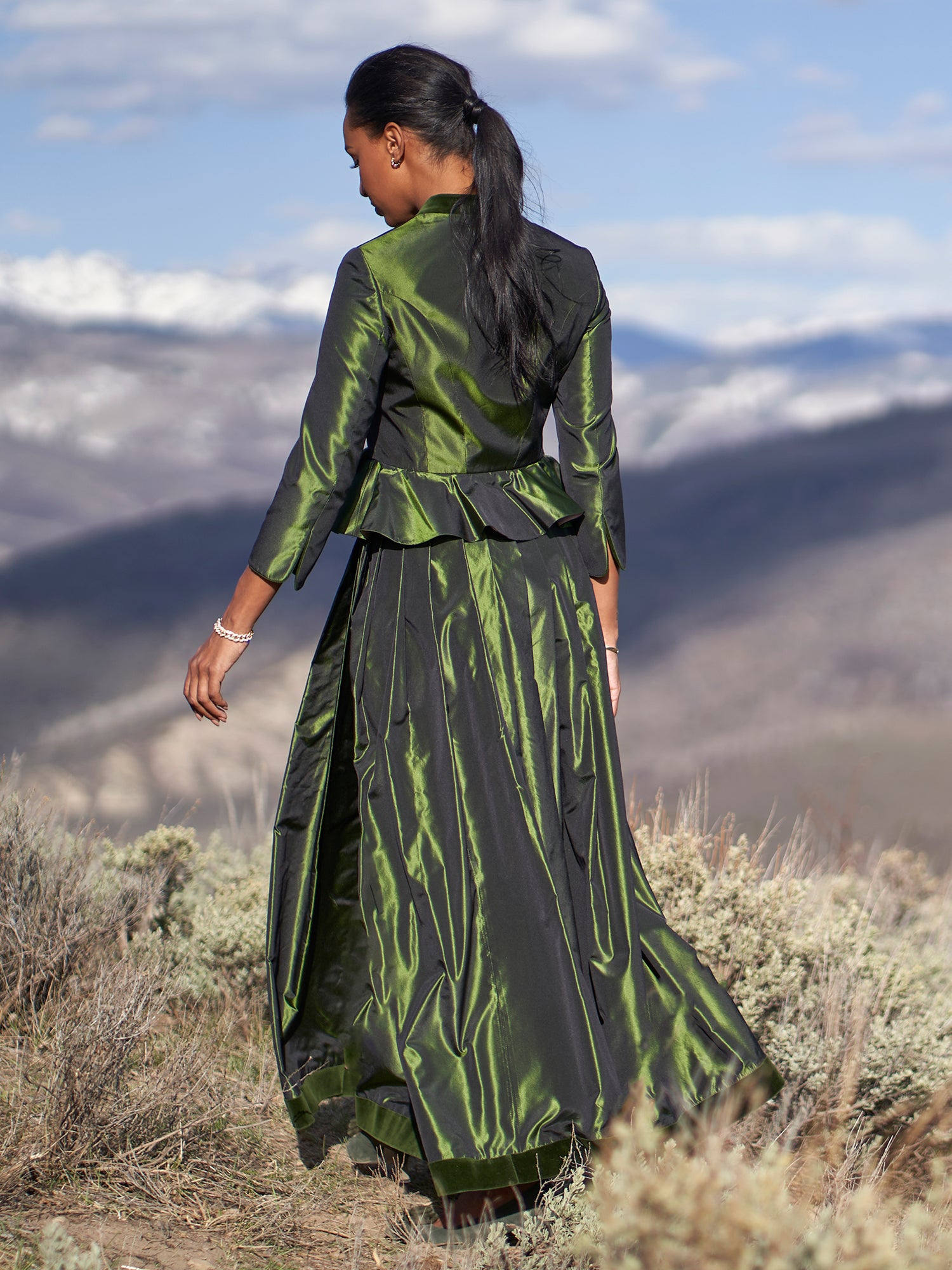GREEN