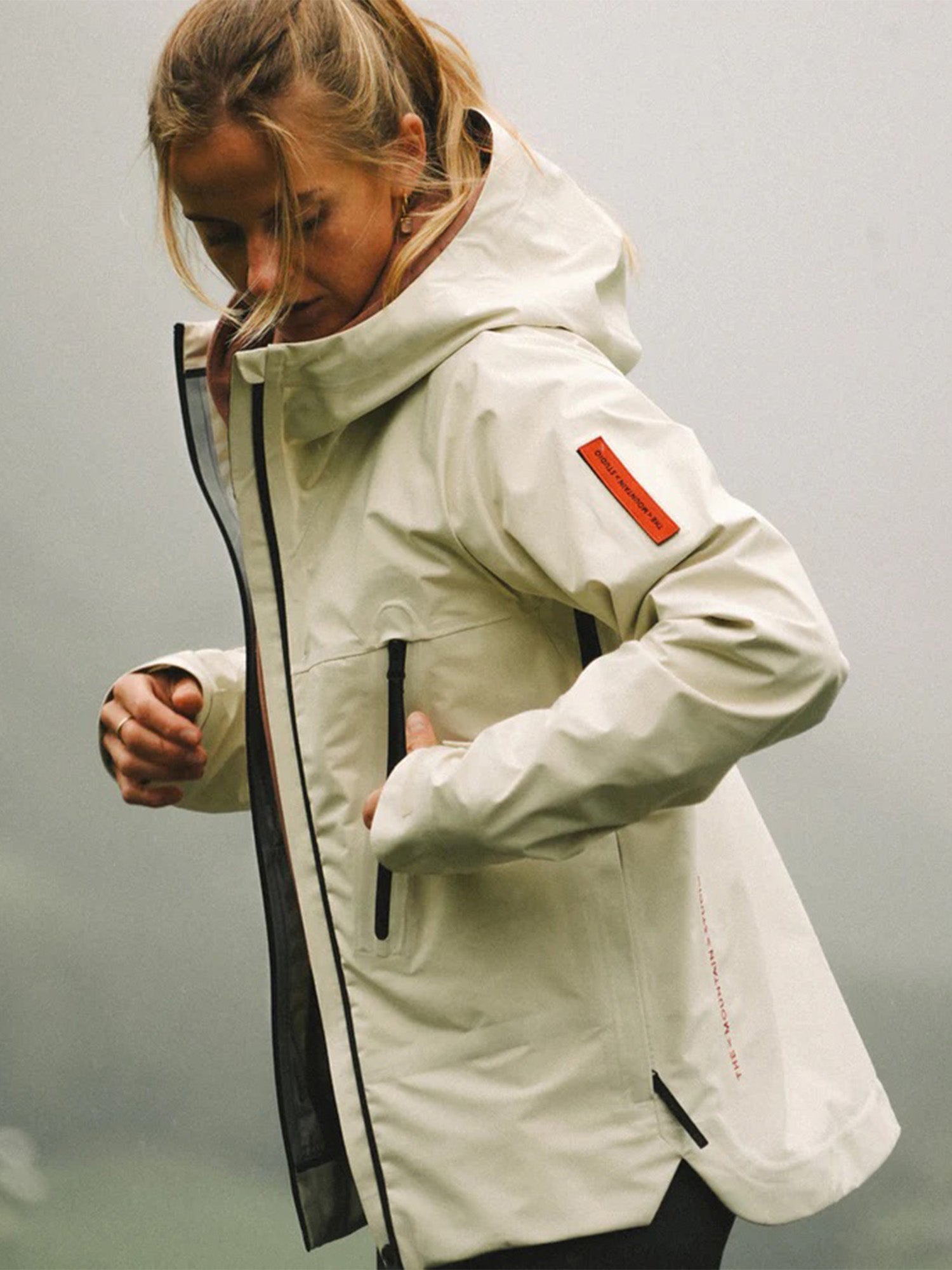 Z-6 W Alp 3 Light Shell Jacket – Gorsuch