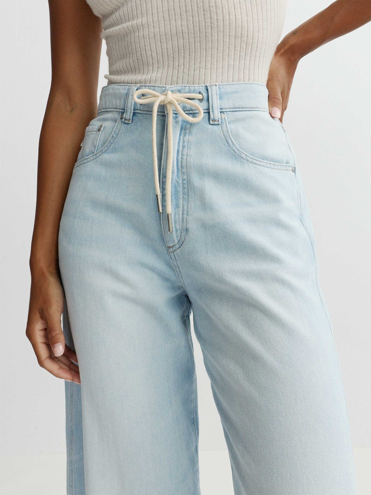 LIGHT BLUE DENIM