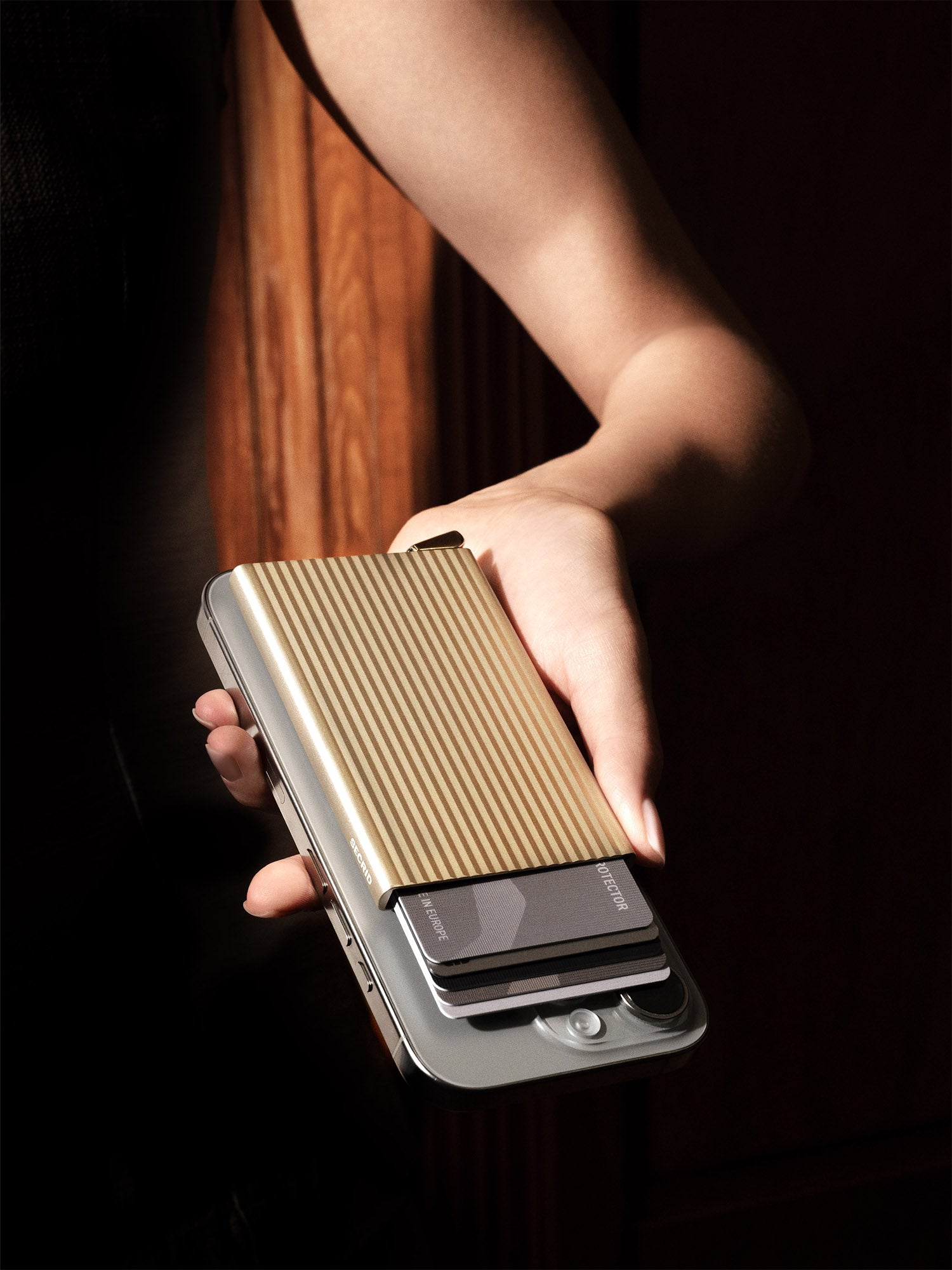 Cardprotector+ Fluted for MagSafe – Gorsuch
