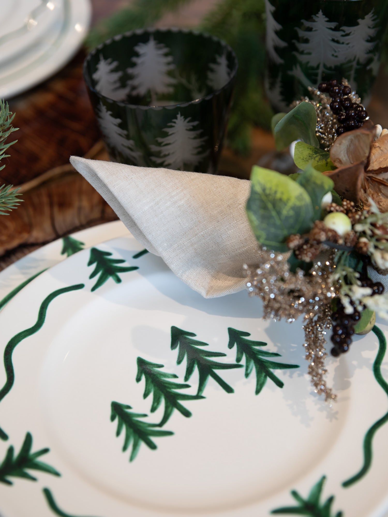 WHITE/GREEN