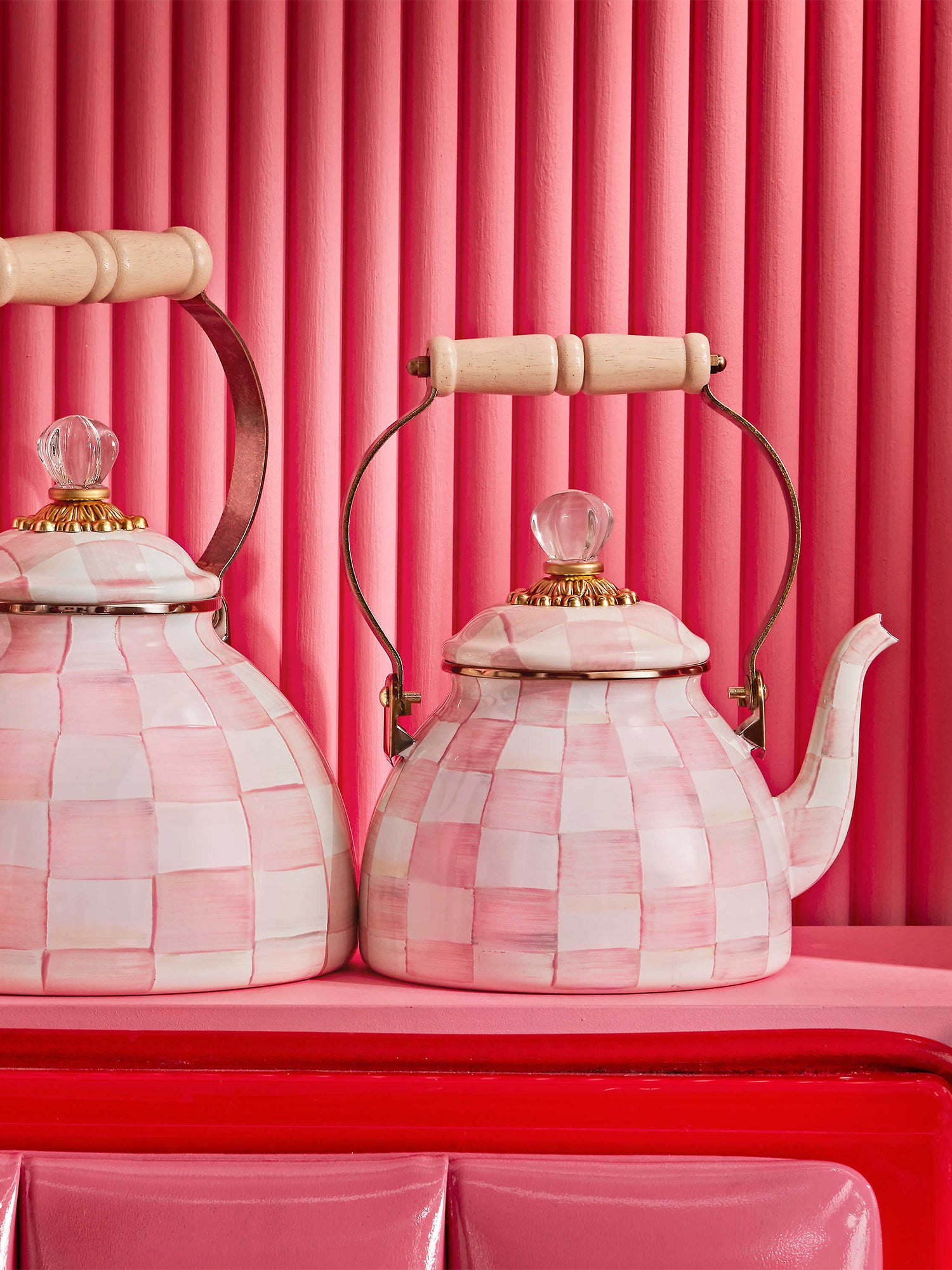 Rosy Check Tea Kettle – Gorsuch