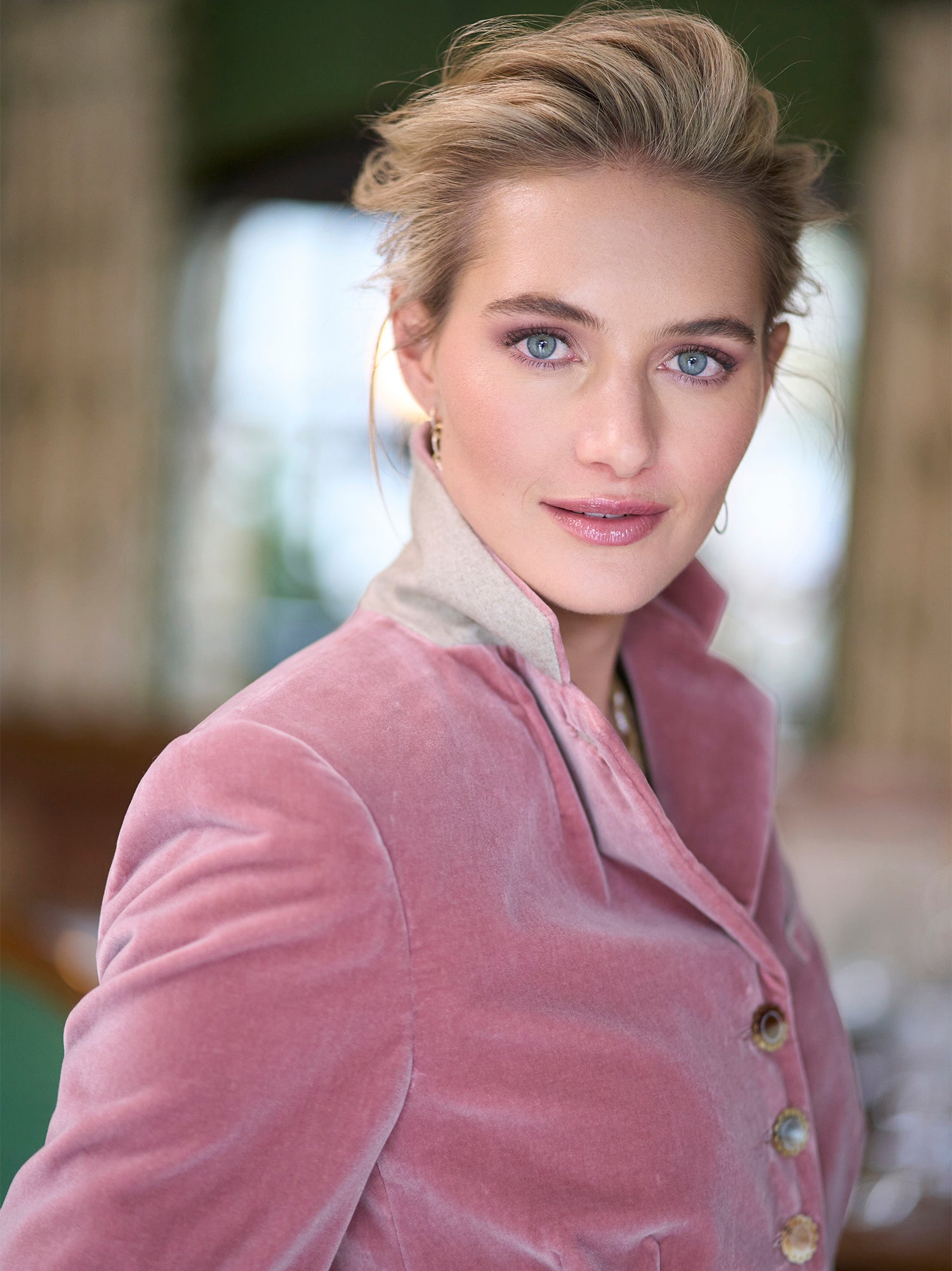 Lara Velvet Jacket – Gorsuch