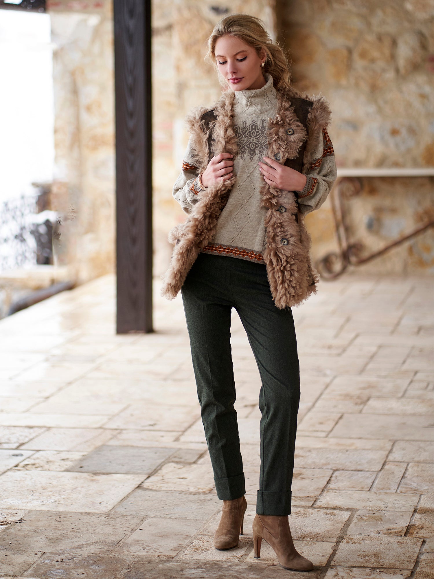 Lara Velvet Jacket – Gorsuch