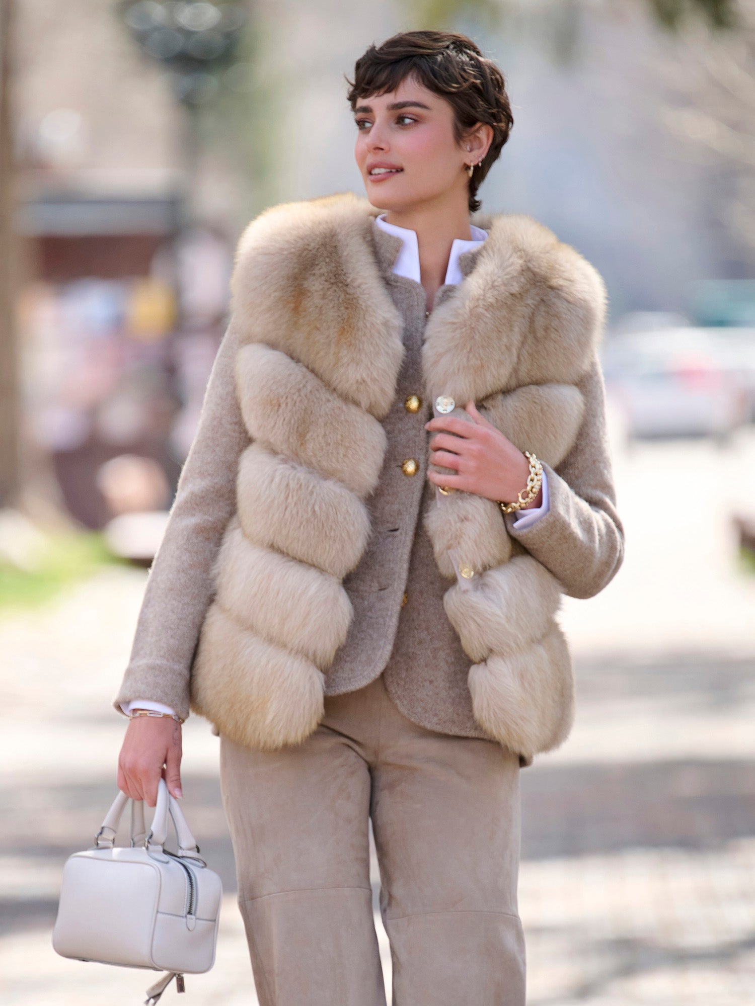 eaphi　FLUFFY PEPLUM VEST ベージュ FLUFFY PEPLUM VEST Eaphi