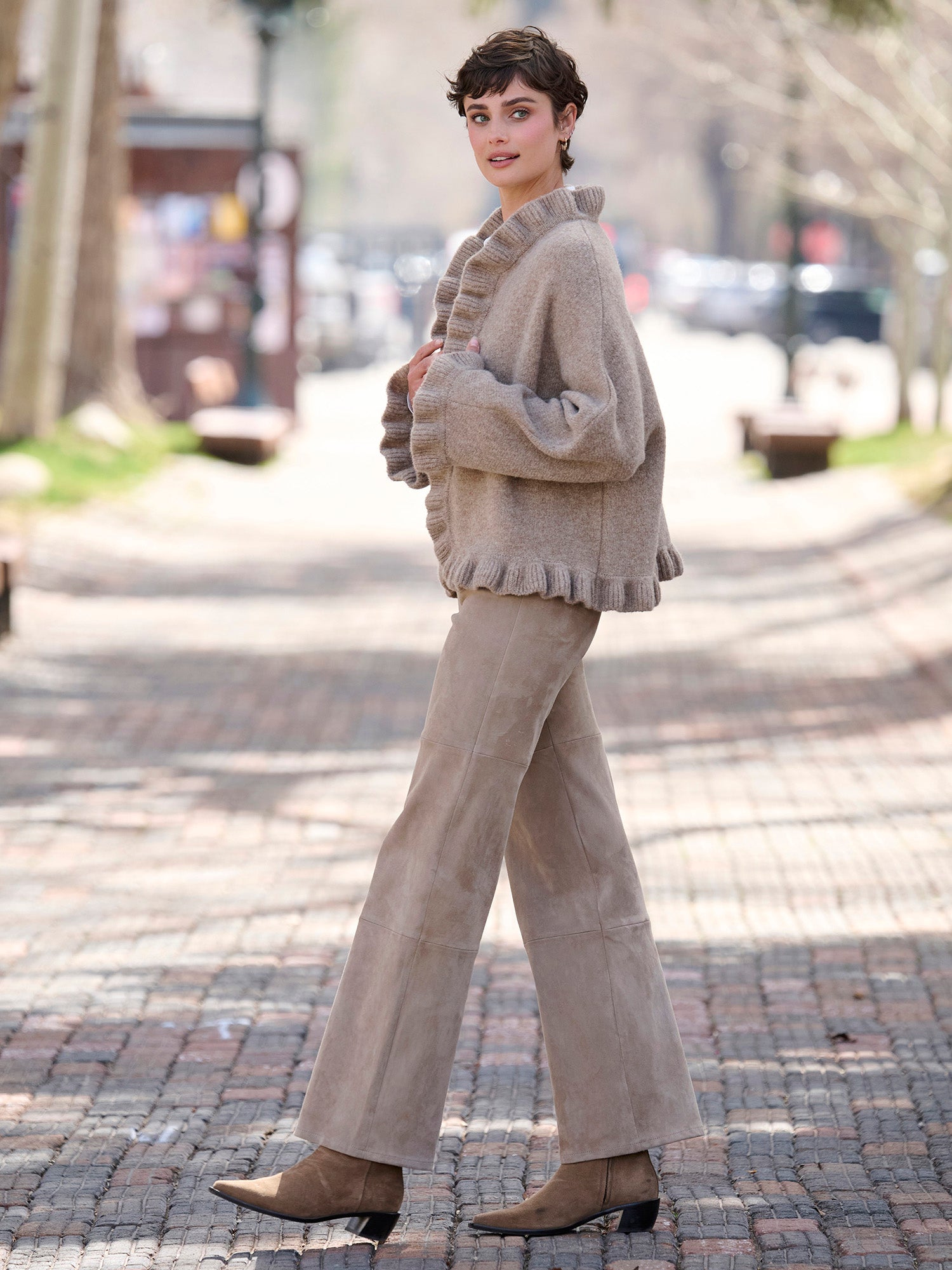 TAUPE