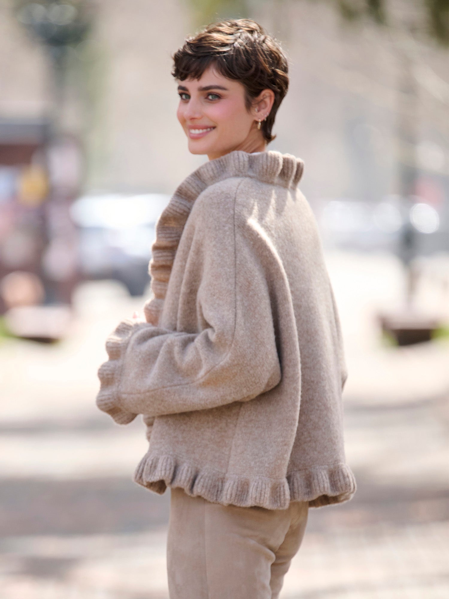 TAUPE