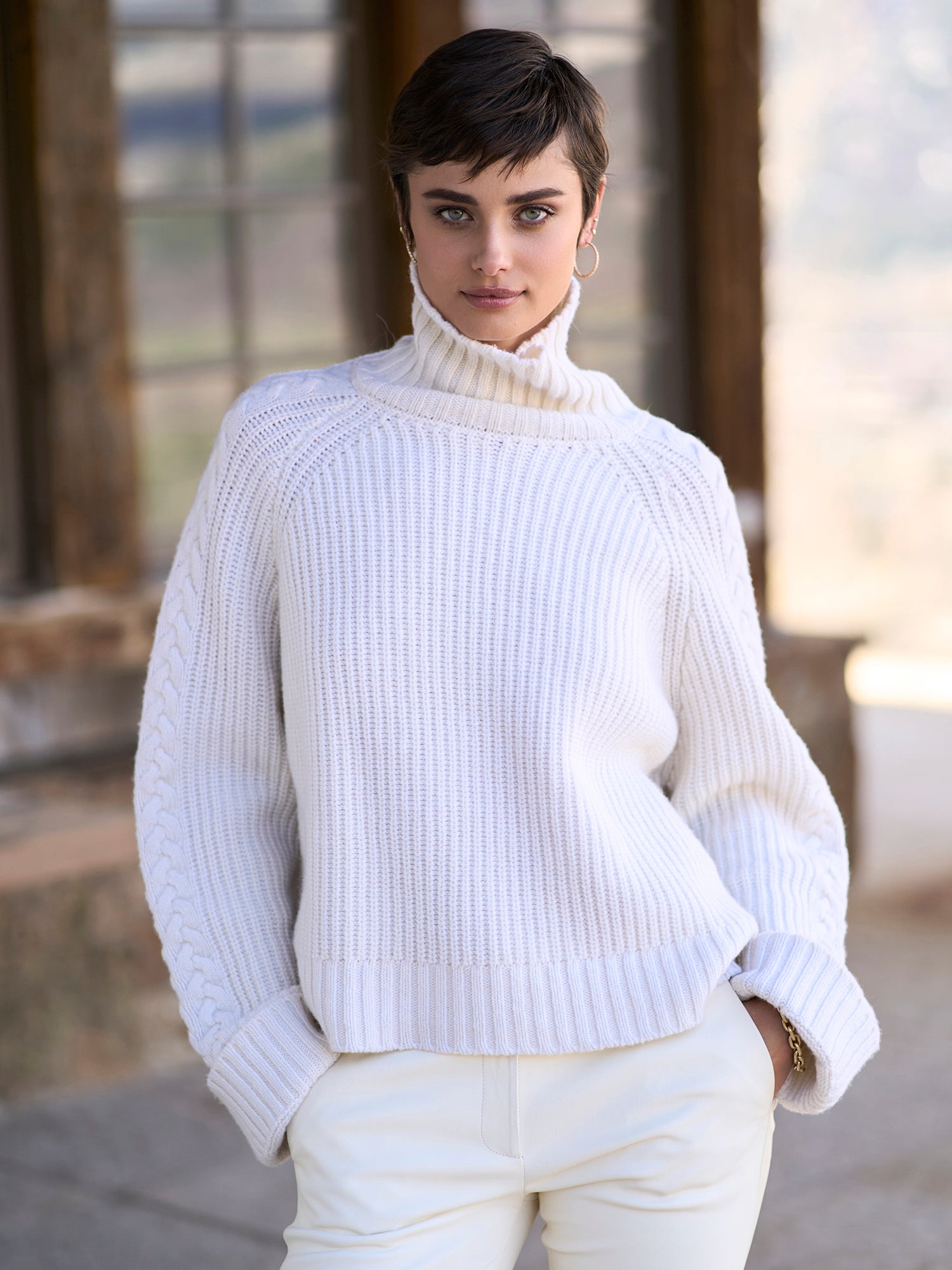 Sarajevo Cashmere Turtleneck Sweater – Gorsuch