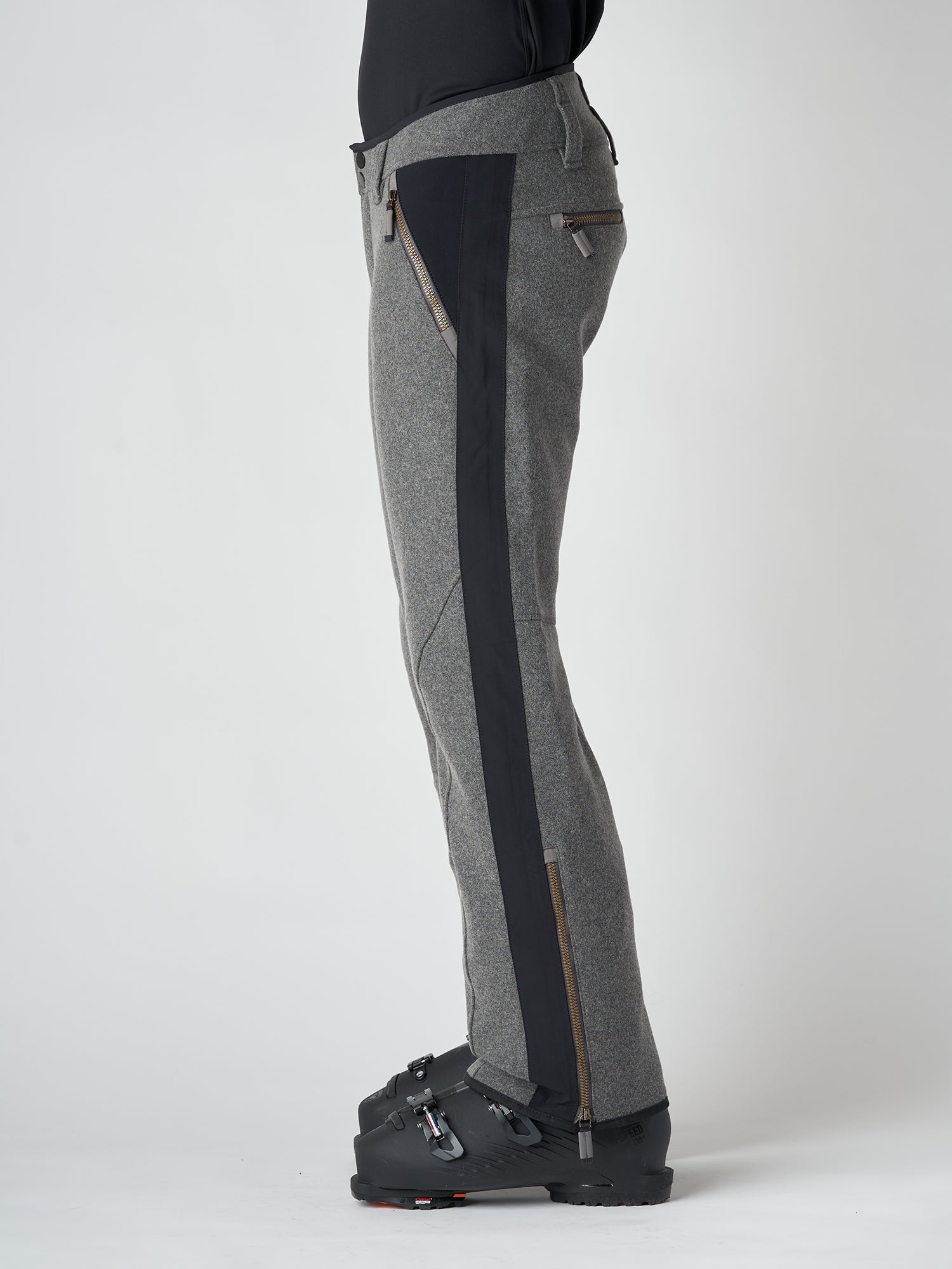 FLANNEL GREY