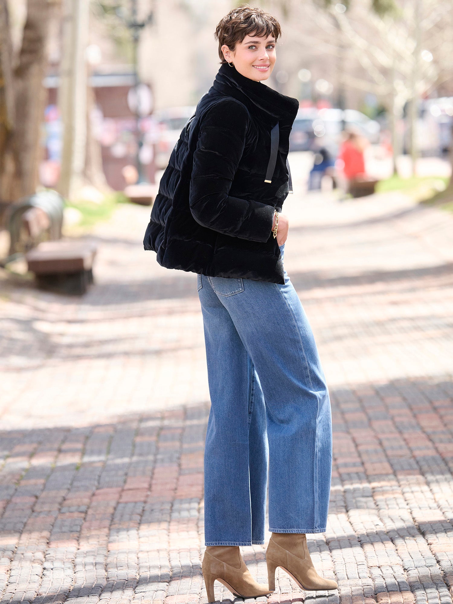 Thea Velvet Bomber Jacket – Gorsuch