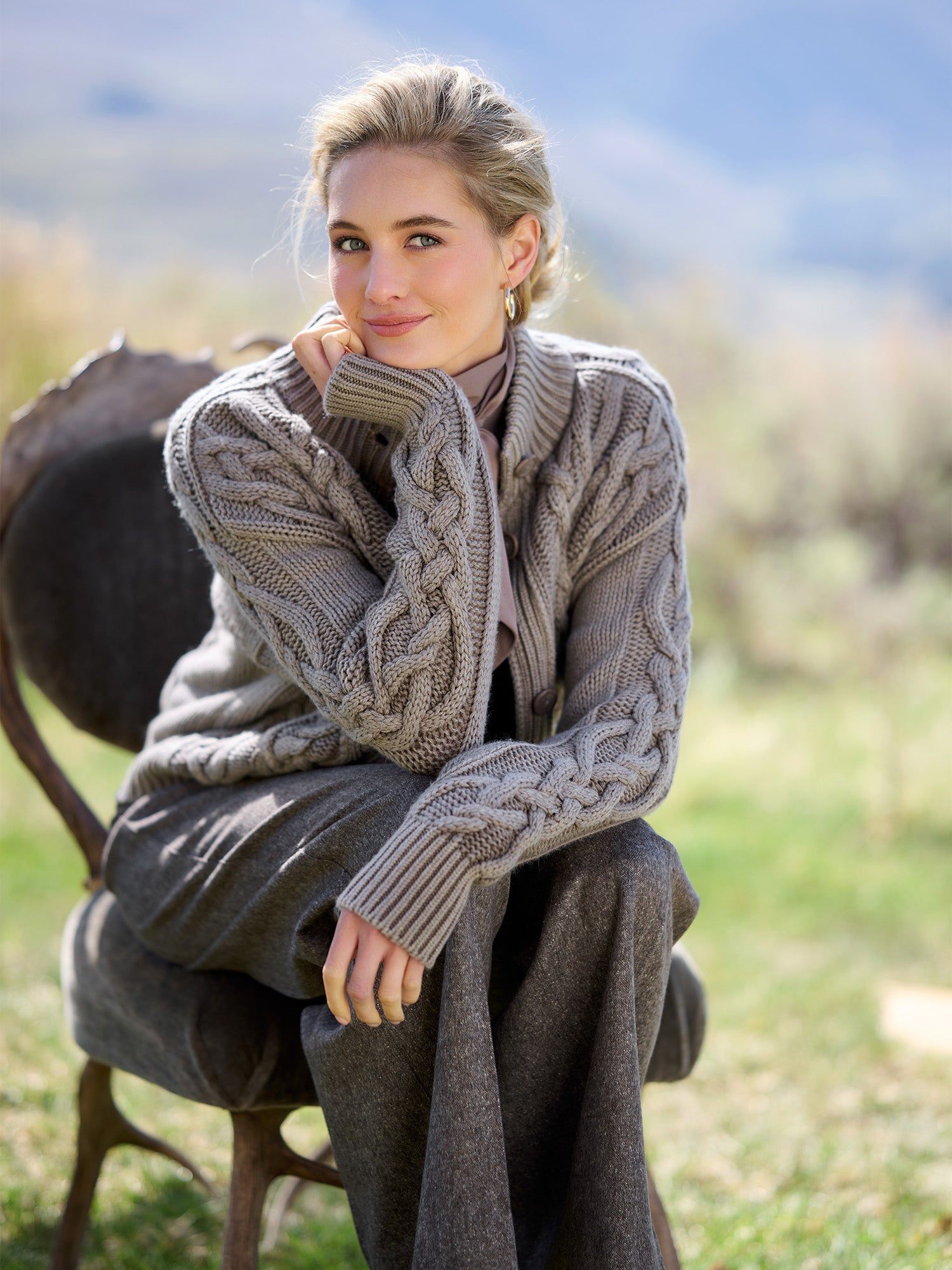TAUPE