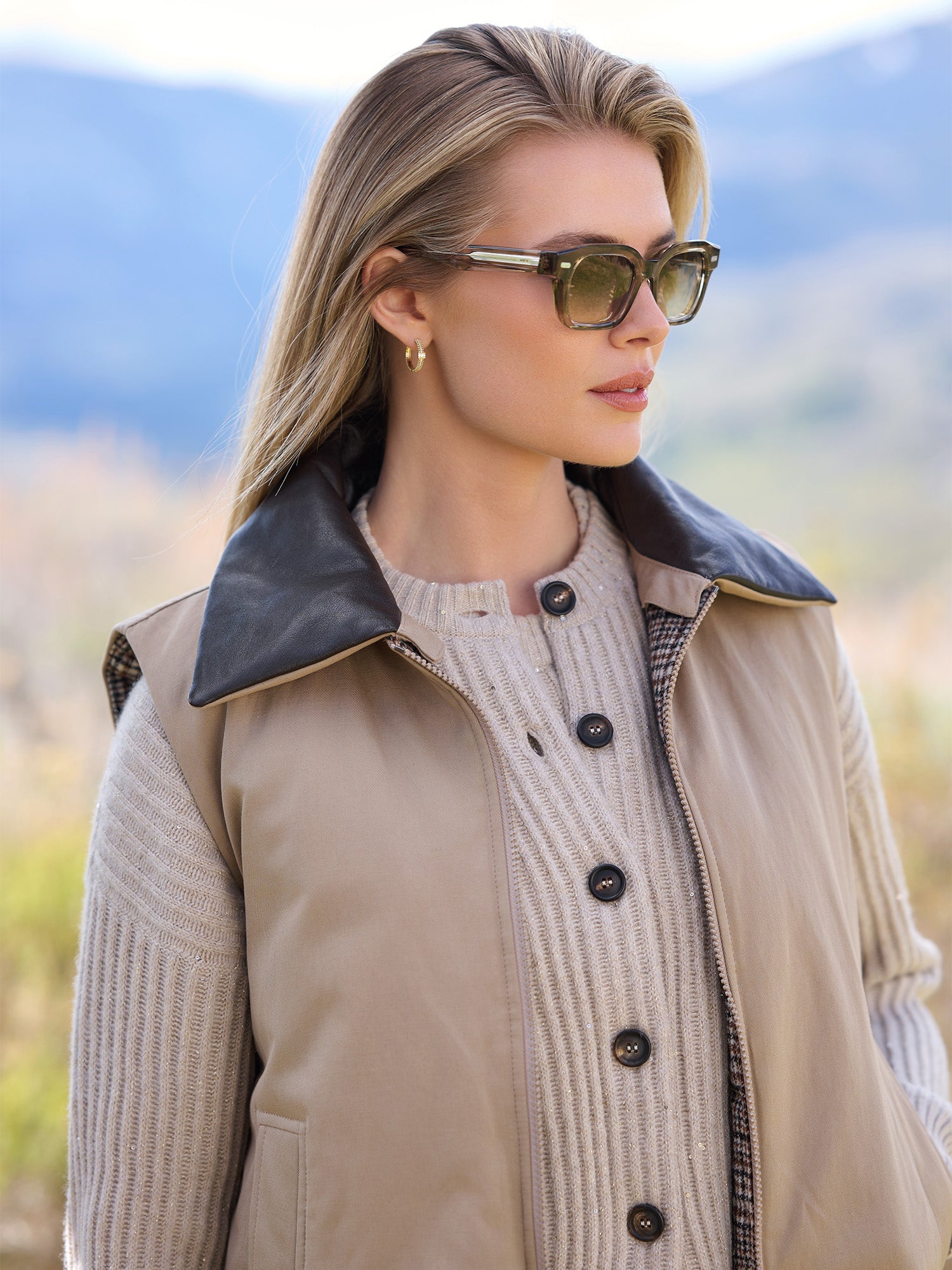 LIGHT BROWN