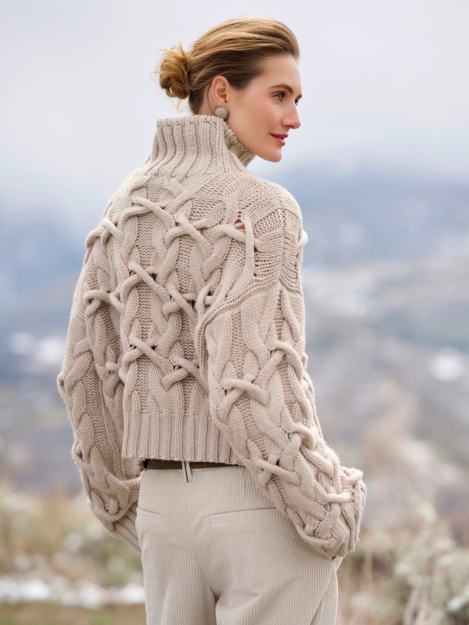 Cable Knit Cashmere Sweater – Gorsuch