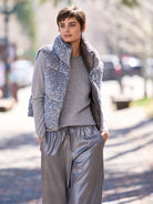 MEDIUM GREY