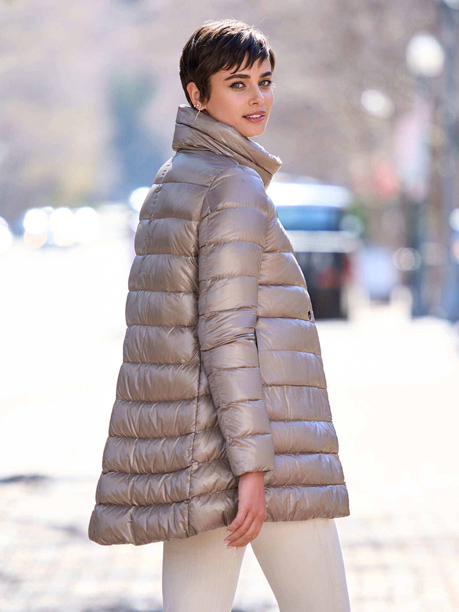 【送料&関税込】Herno Ultralight Long Down Jacket Herno Ultralight Nylon Down Jacket Navy at CareOfCarl.com