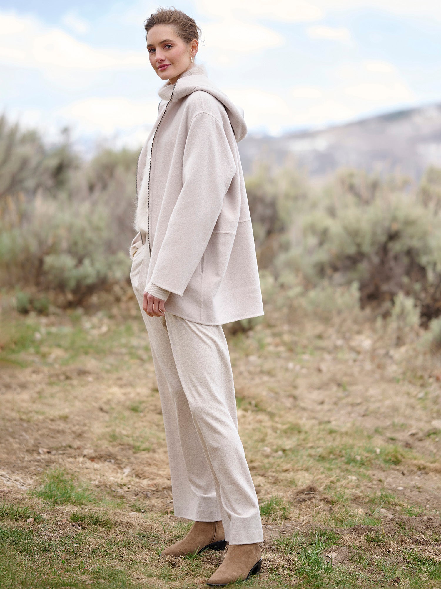TAUPE