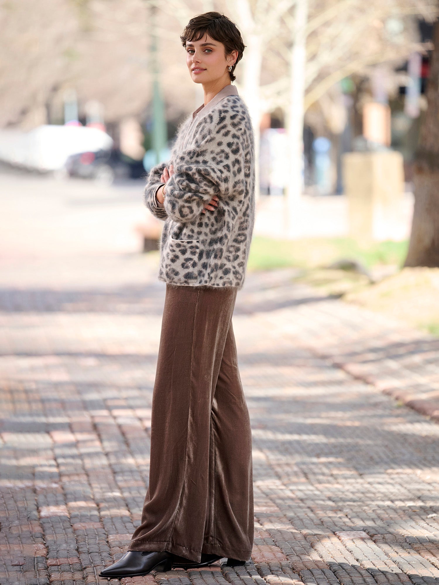 TAUPE