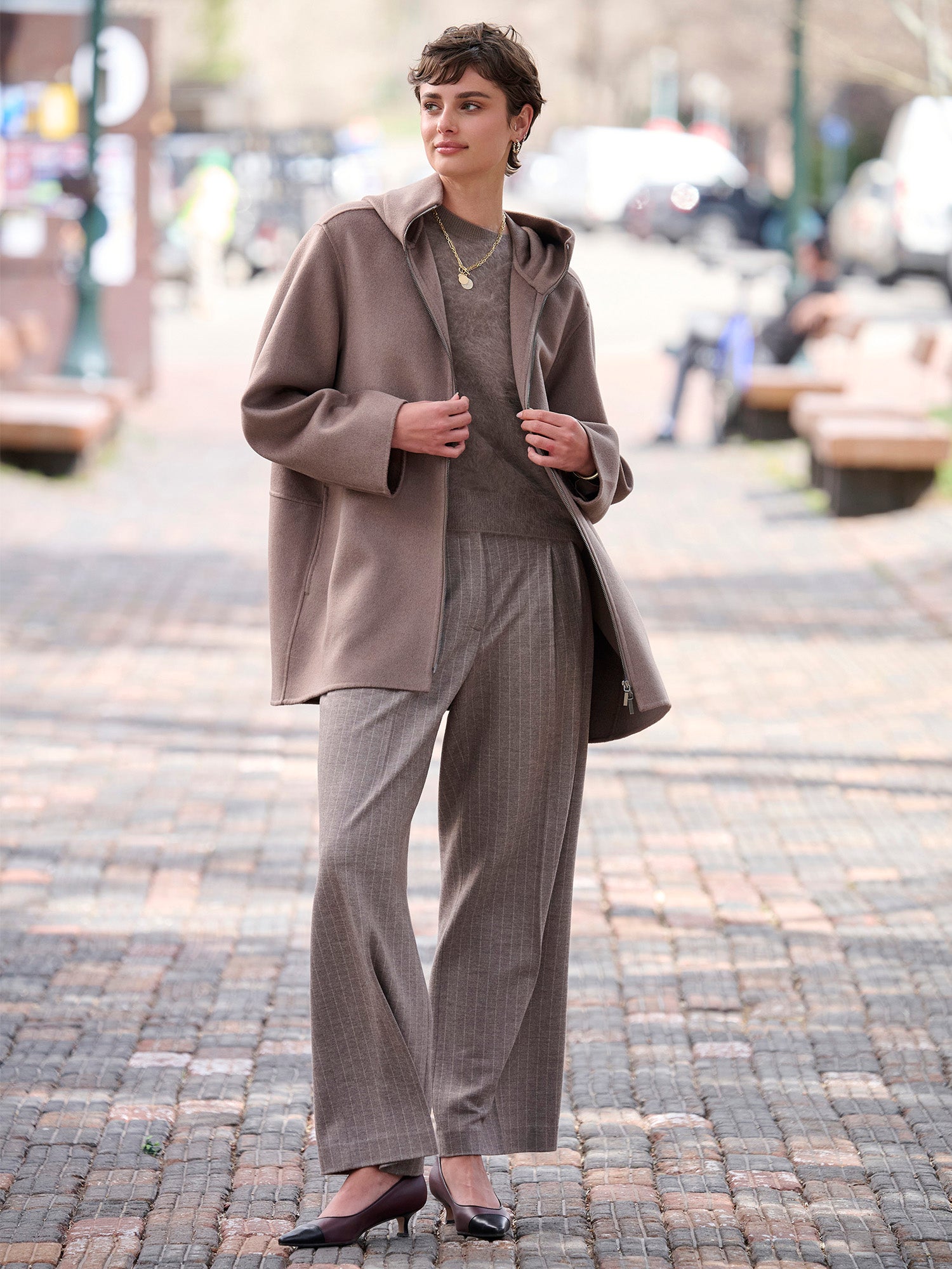 TAUPE