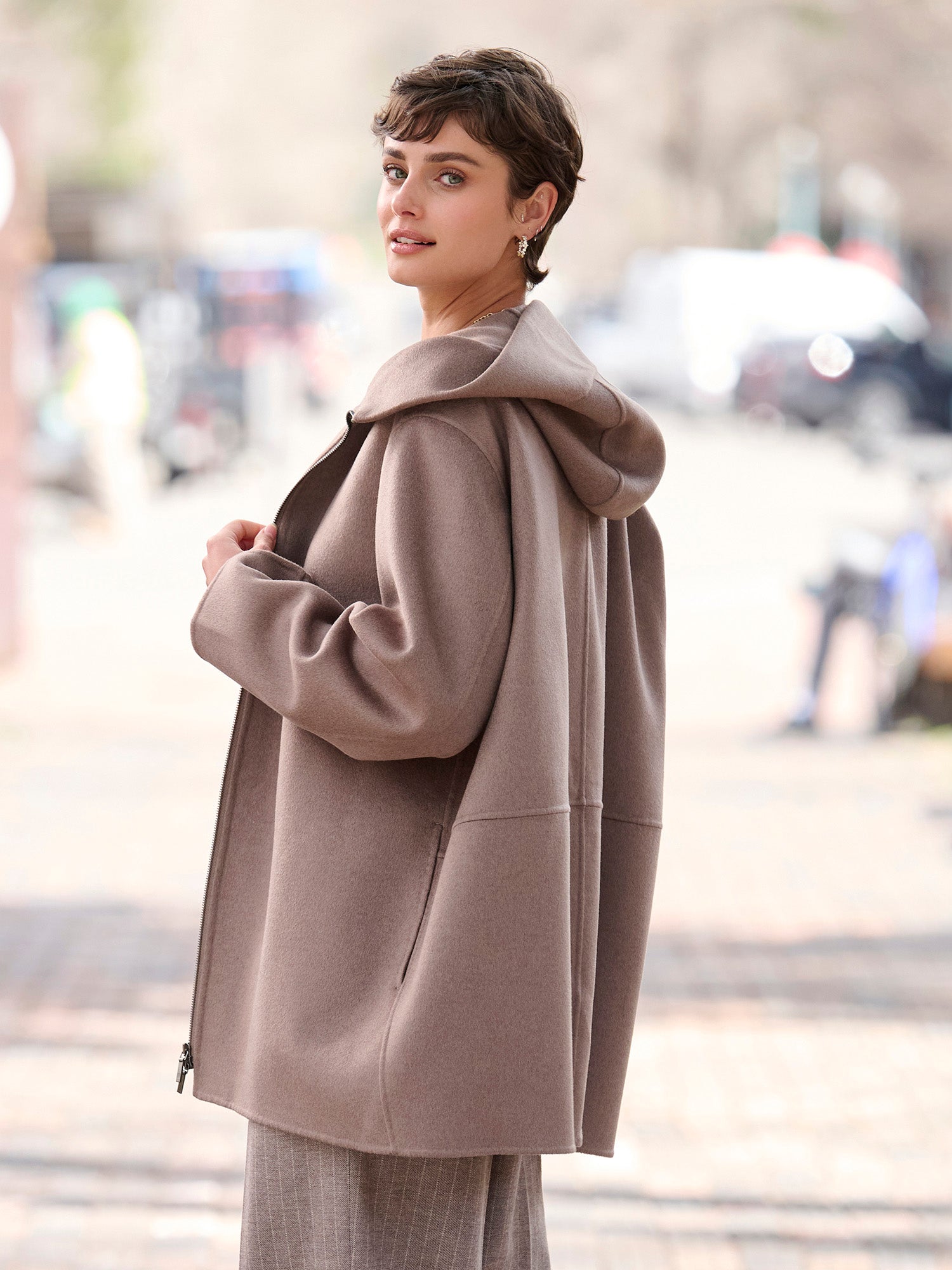 TAUPE