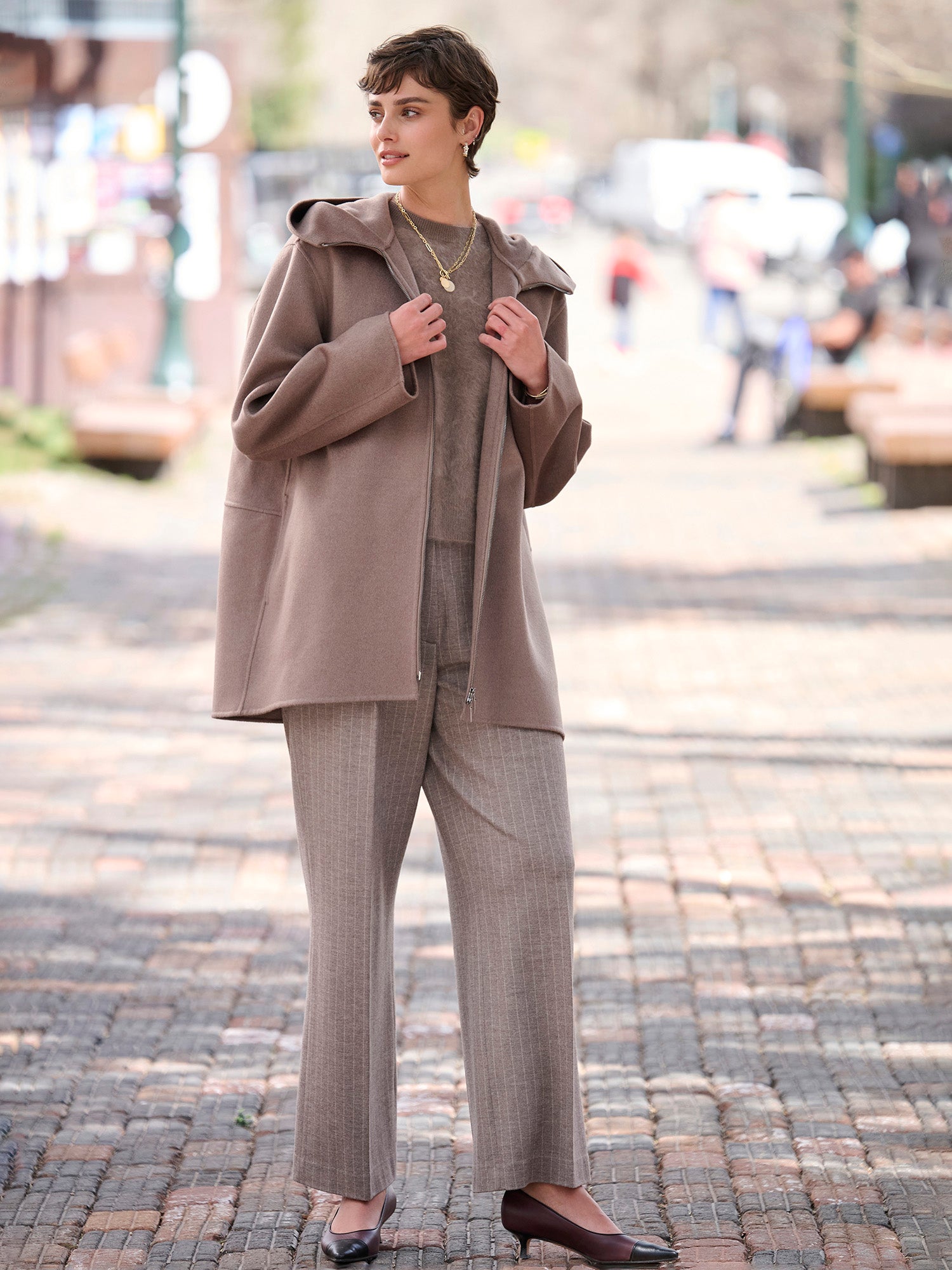 TAUPE