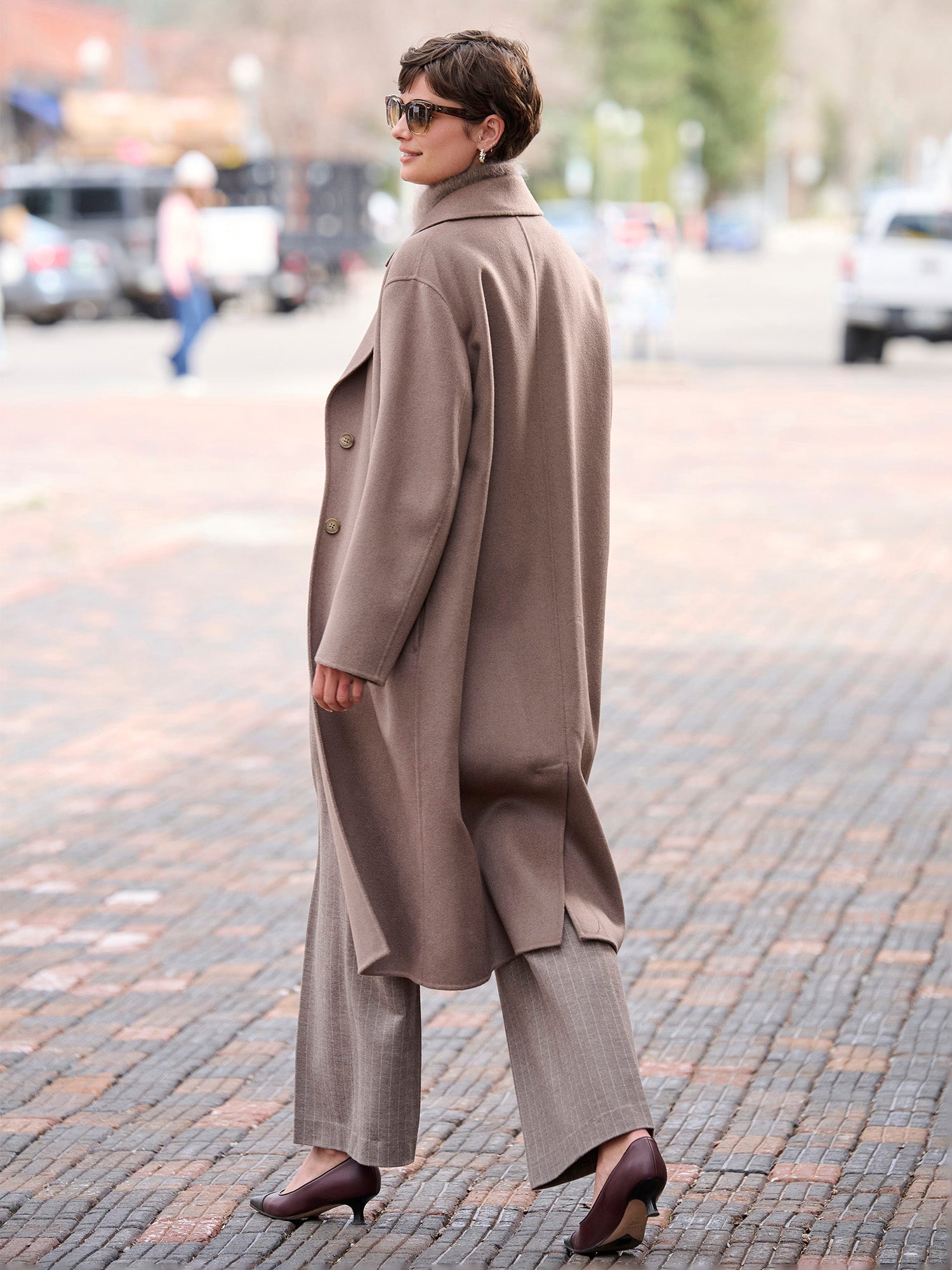 TAUPE