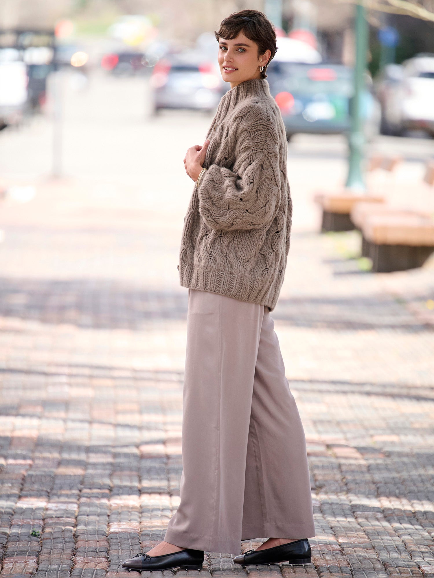 TAUPE