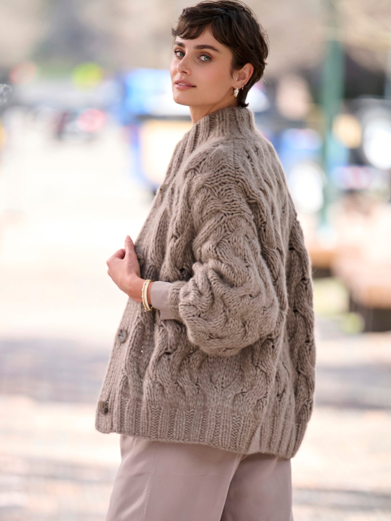 TAUPE