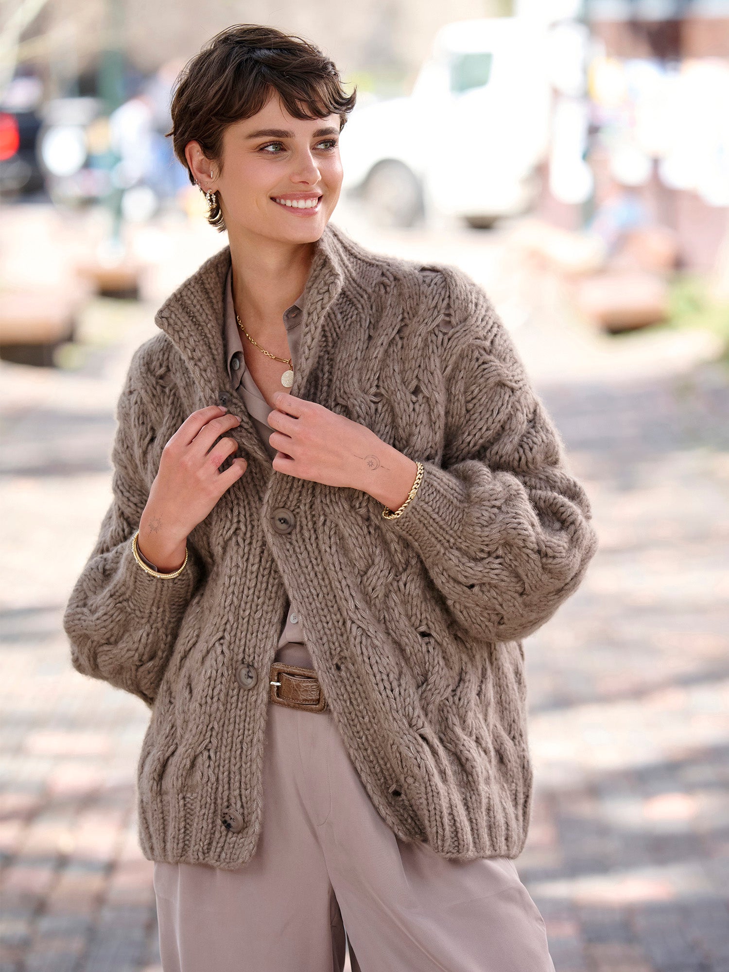 TAUPE