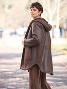 DARK BROWN