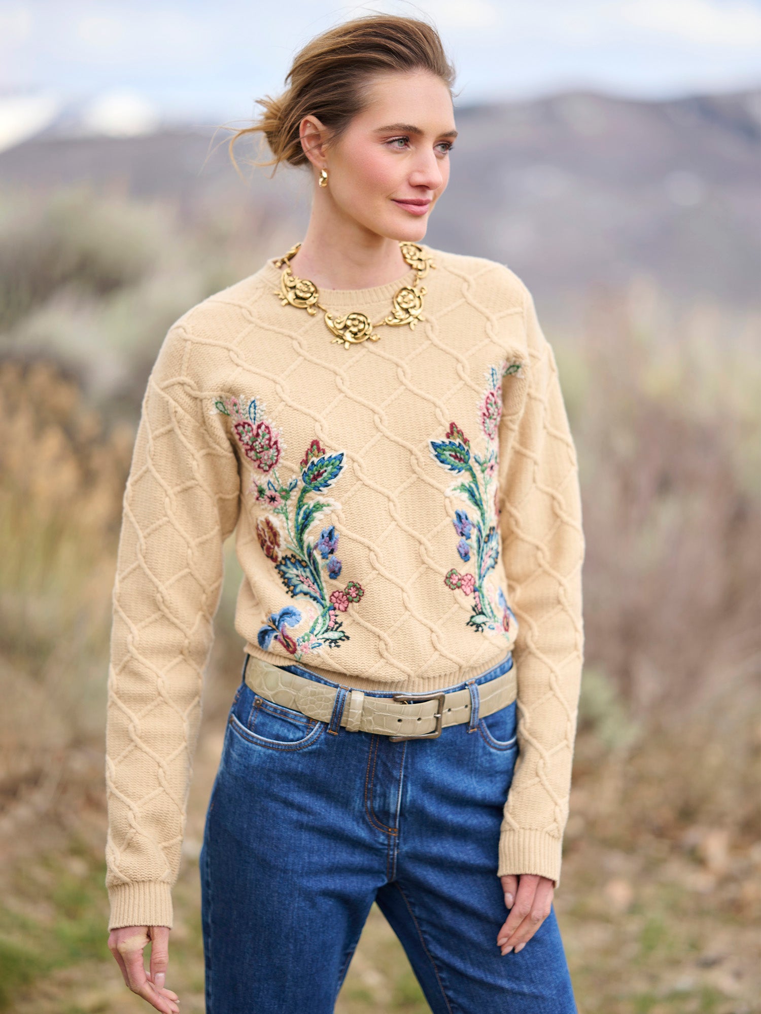 Antonela Embroidered Sweater – Gorsuch