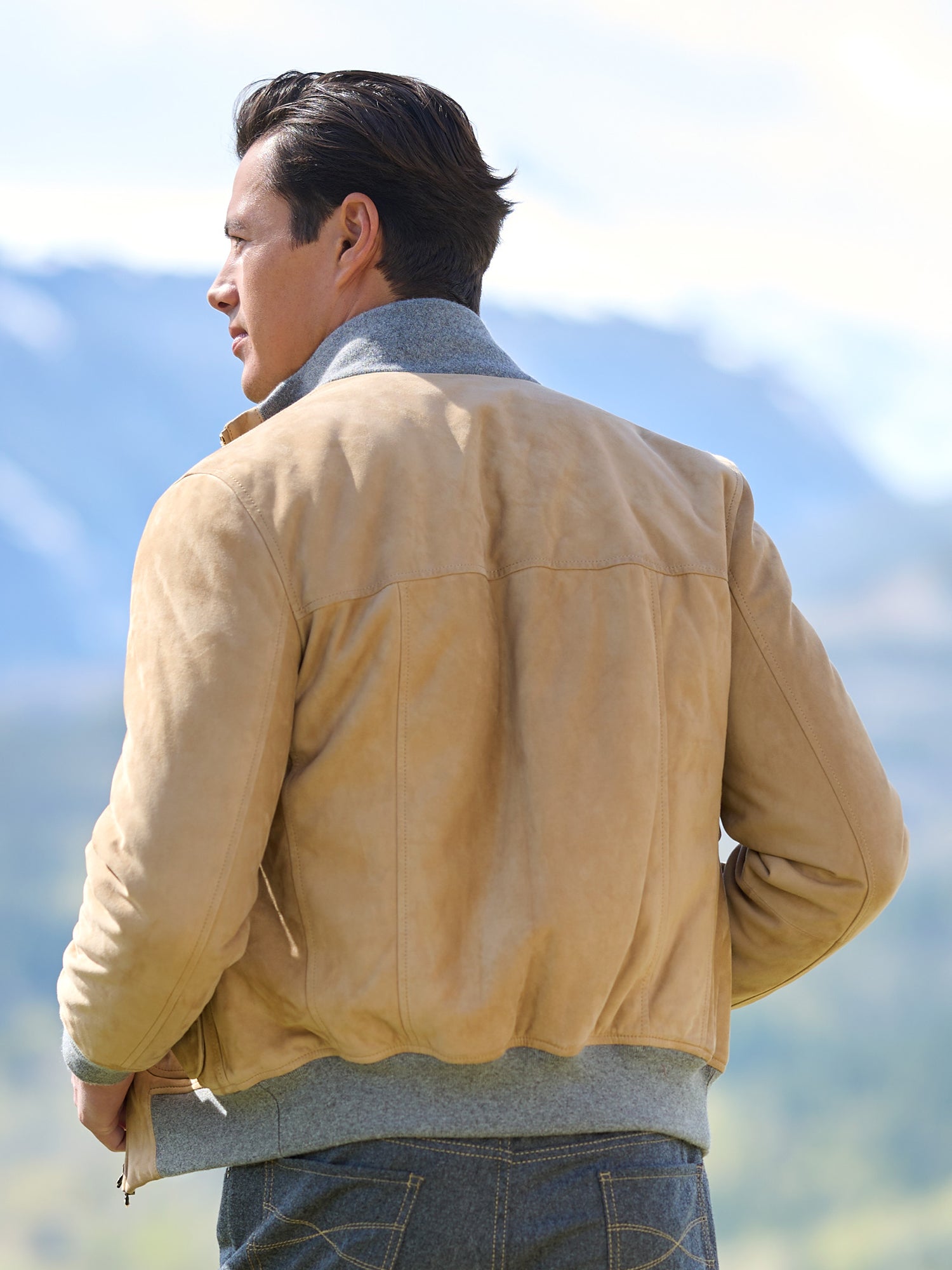 LIGHT BROWN