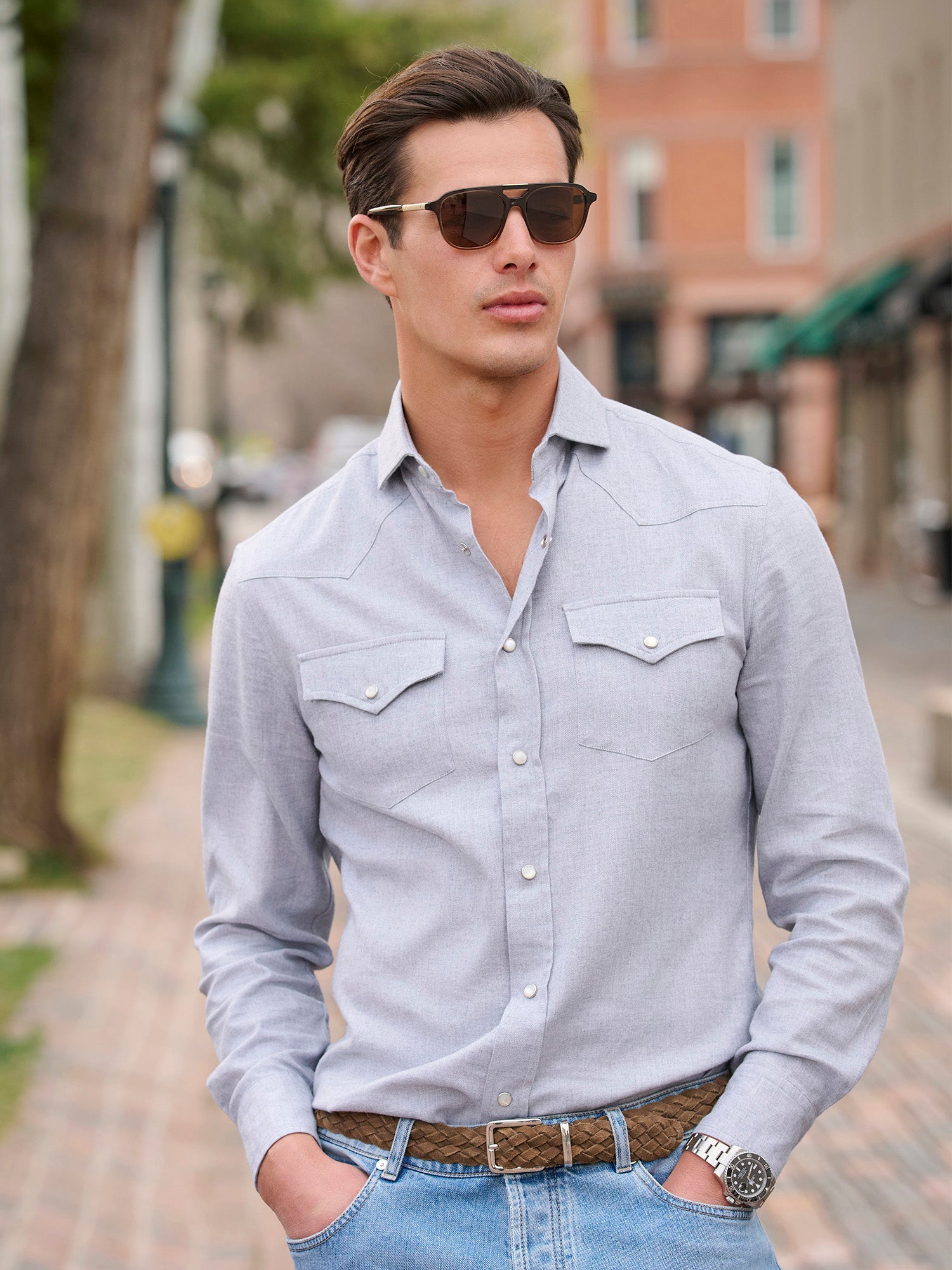 LIGHT GREY