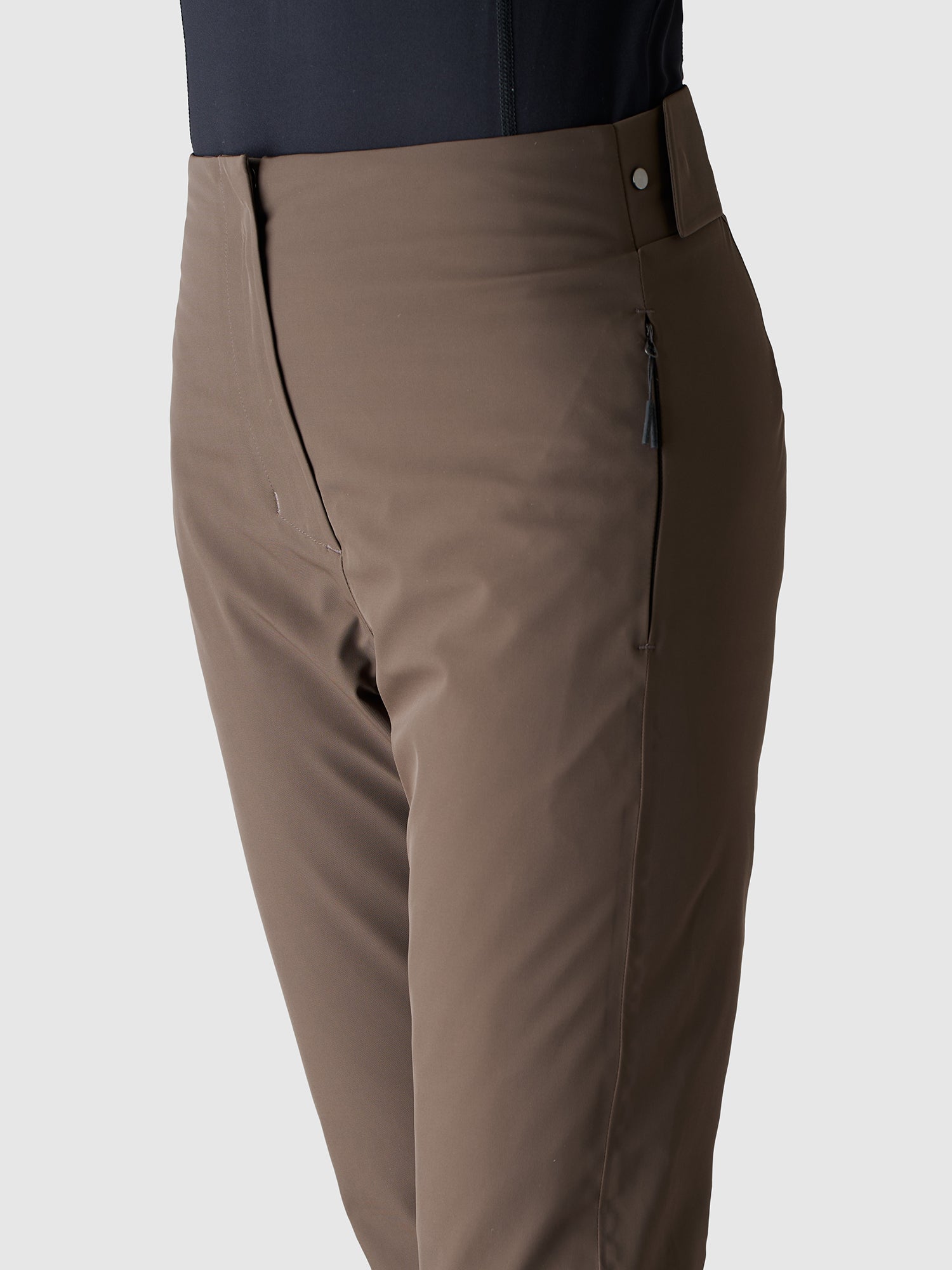 DARK BROWN