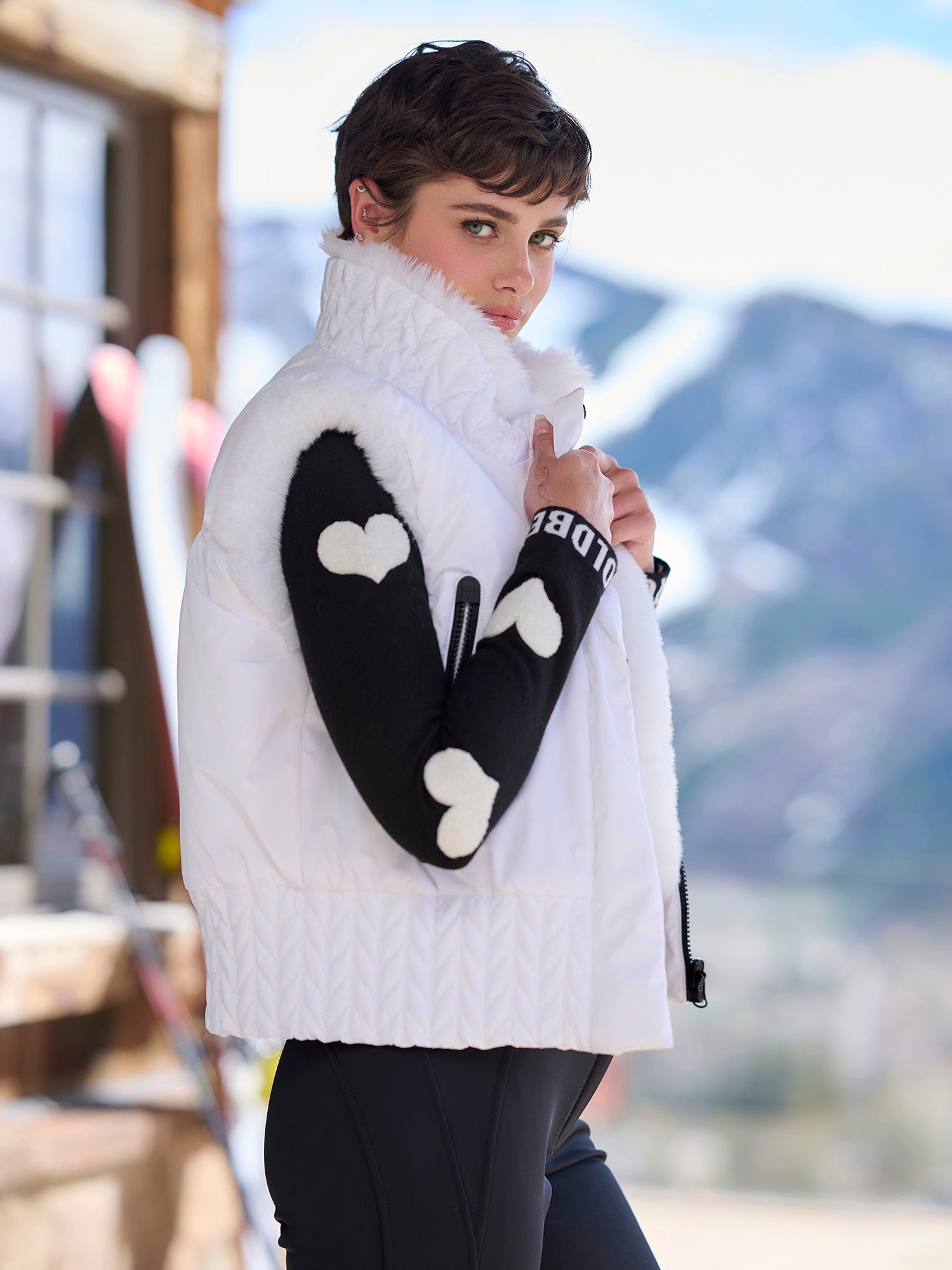 Dahlia Reversible Faux Fur Vest – Gorsuch