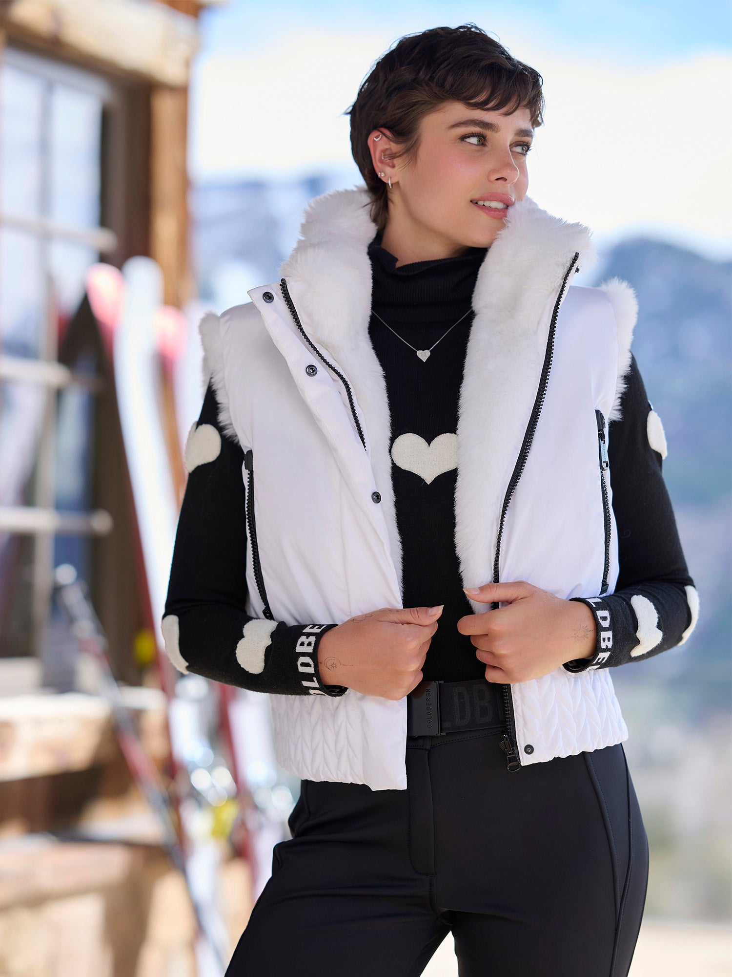 ジャケット・アウター theredthread S flip fur vest THEREDTHREAD / ザレッドスレッド】S flip fur vest