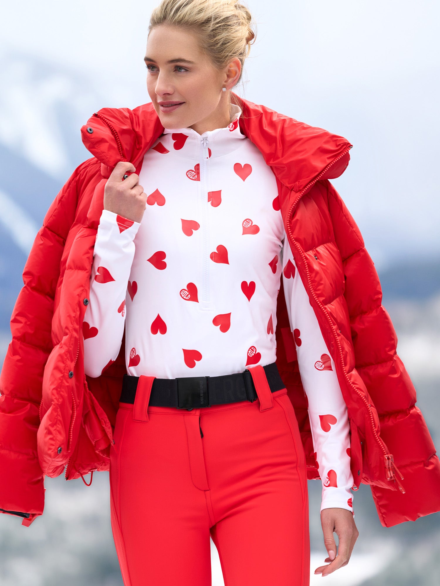 Lovey Heart Stretch Turtleneck Lovey Heart Stretch Turtleneck