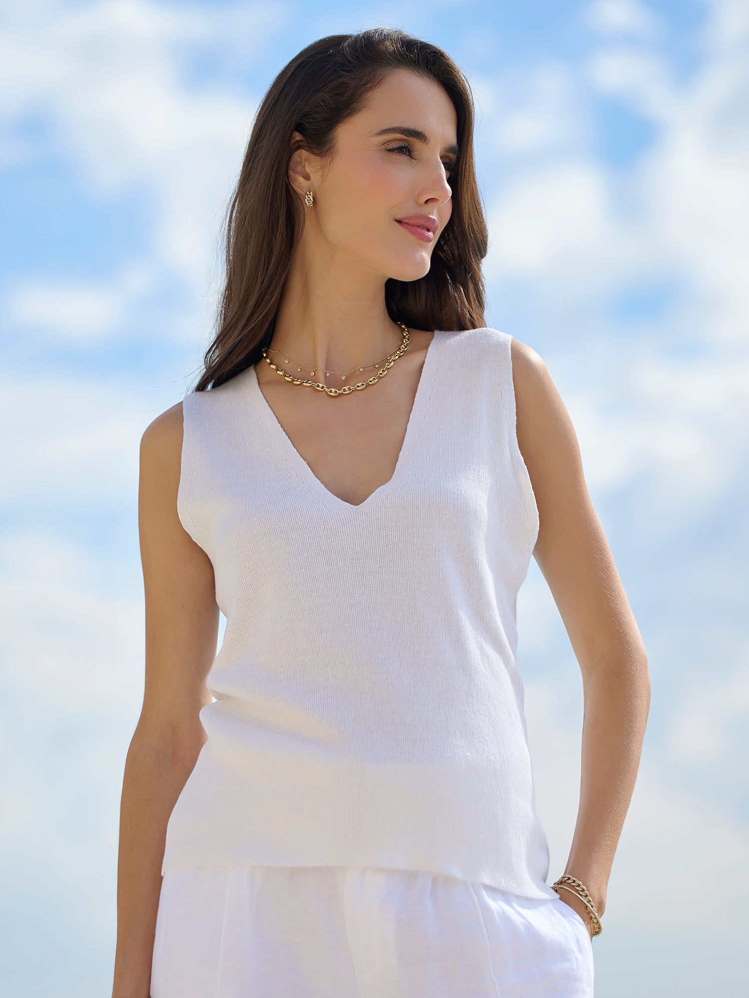V-Neck Linen Top – Gorsuch