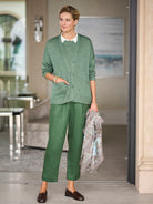 GREEN