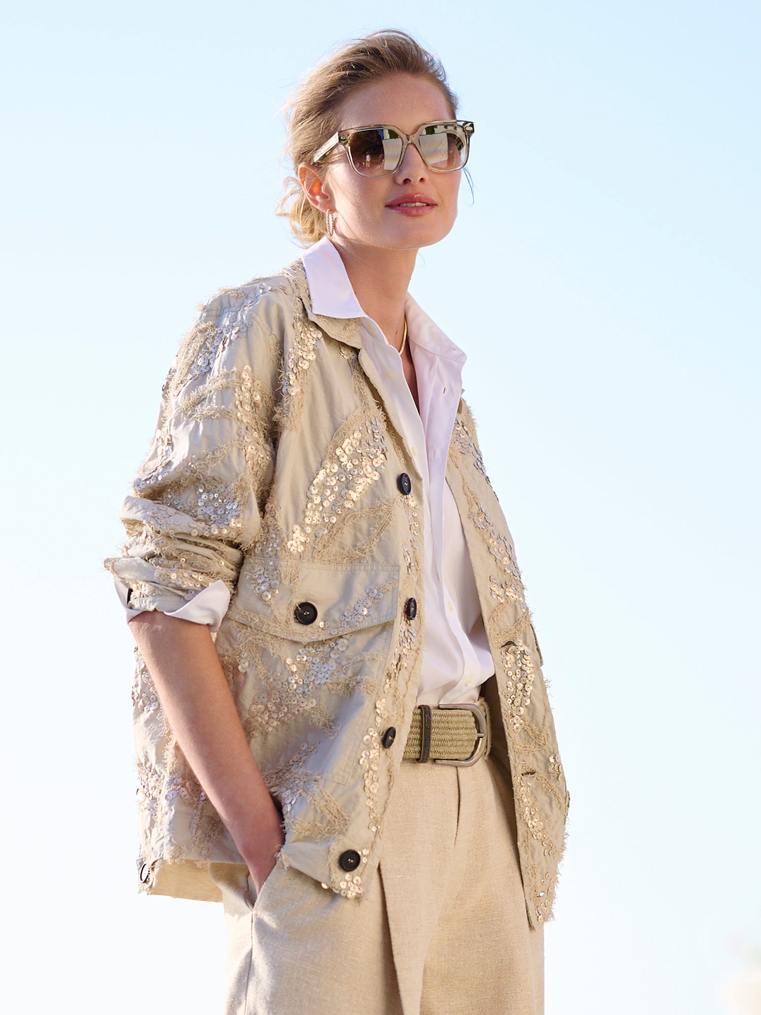 BEIGE
