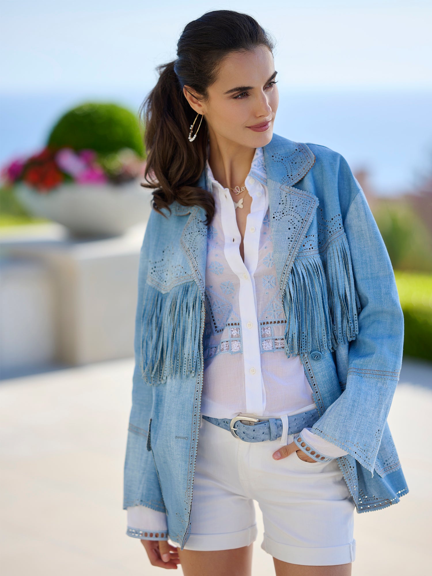 ERMANNO SCERVINO 花フリルジップジャケット ITALY 春秋 Ermanno Scervino Spring 2025 Ready-to-Wear Collection | Vogue
