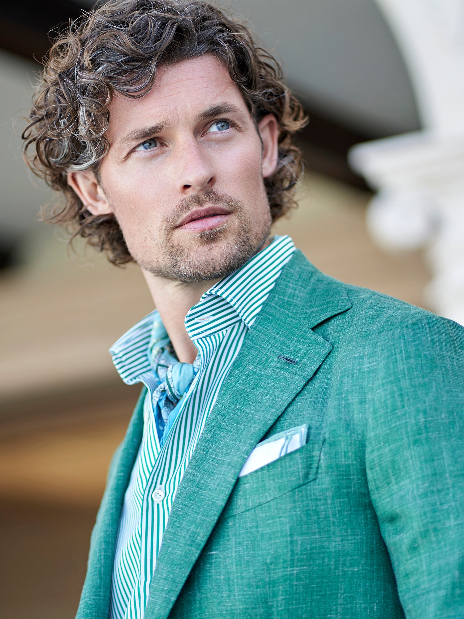 GREEN