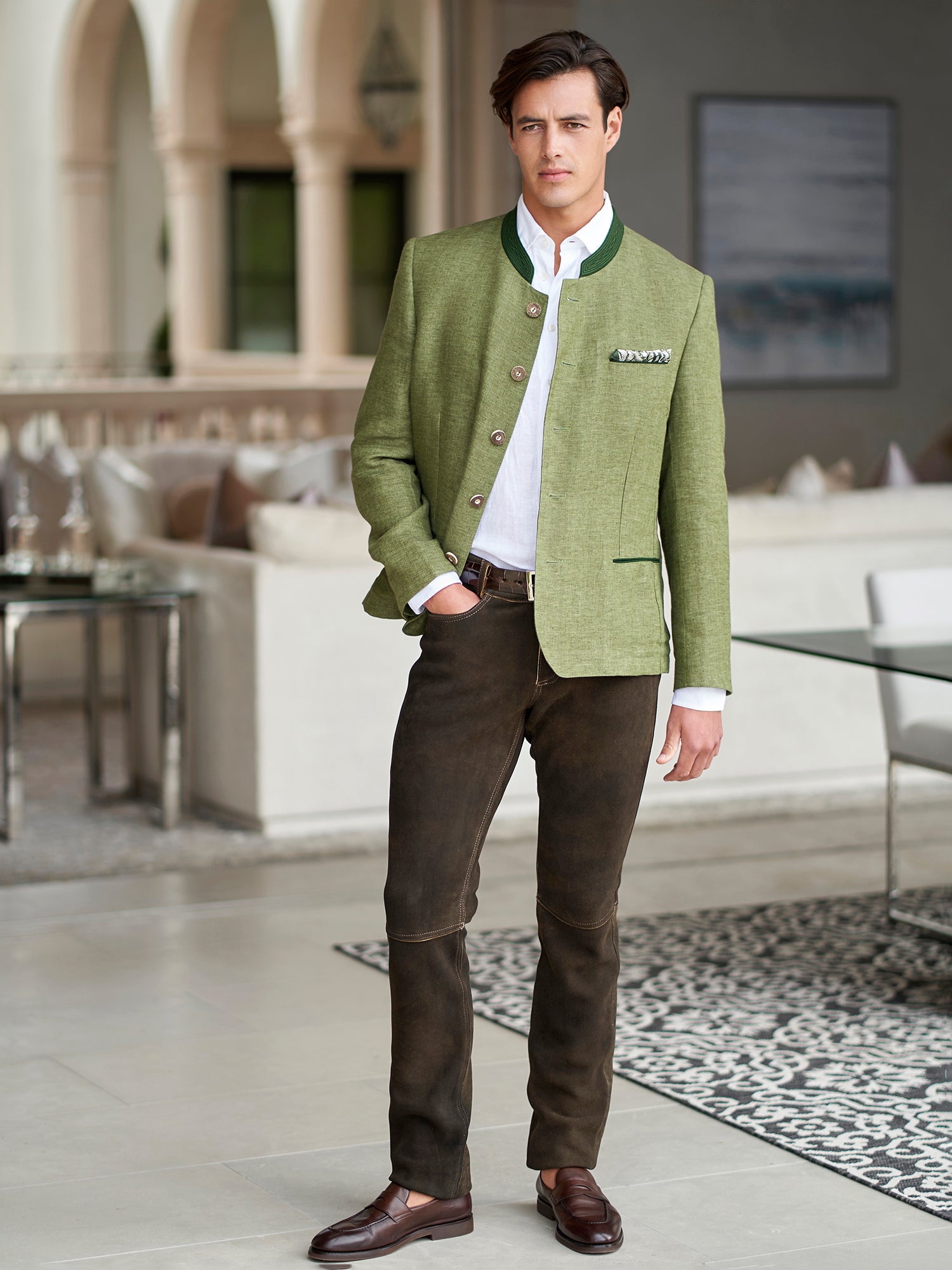 GREEN